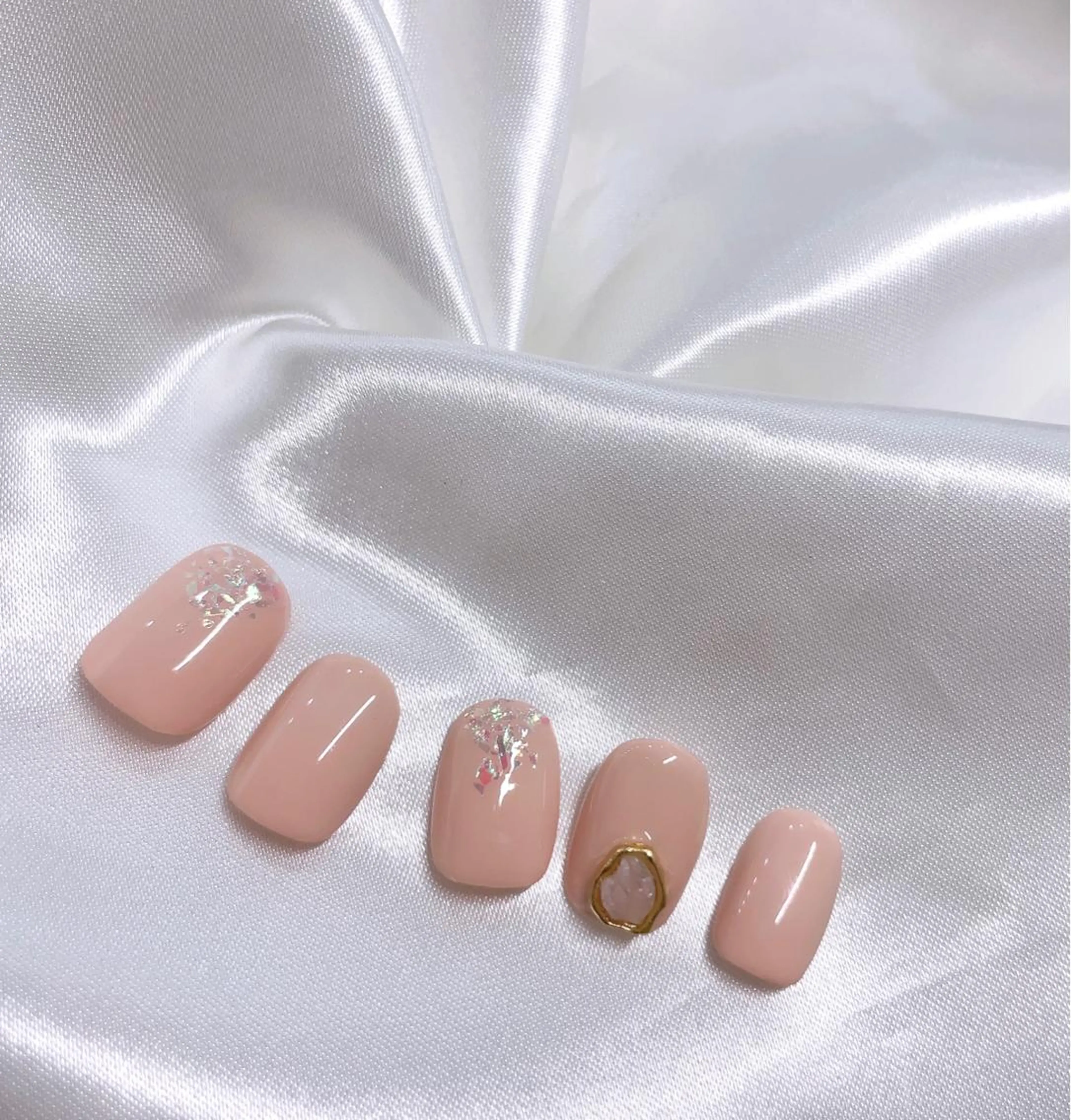 ミディアム ハンドネイル nailsalon Lithos所属・nailsalon Recontreのネイルデザイン