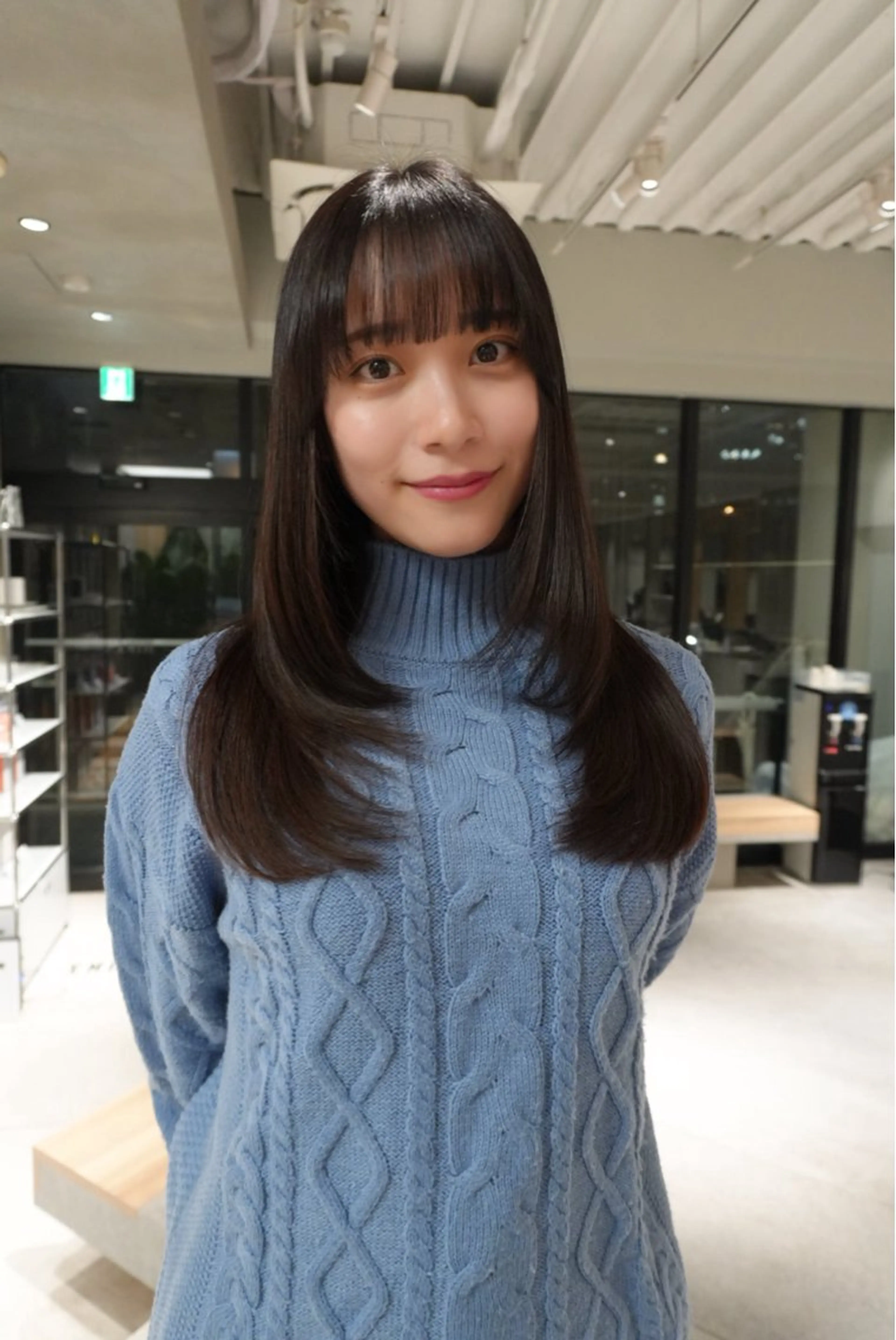 ロング レイヤーカット MINX 髙田凜々子 ボブ/ハイトーンのヘアスタイル