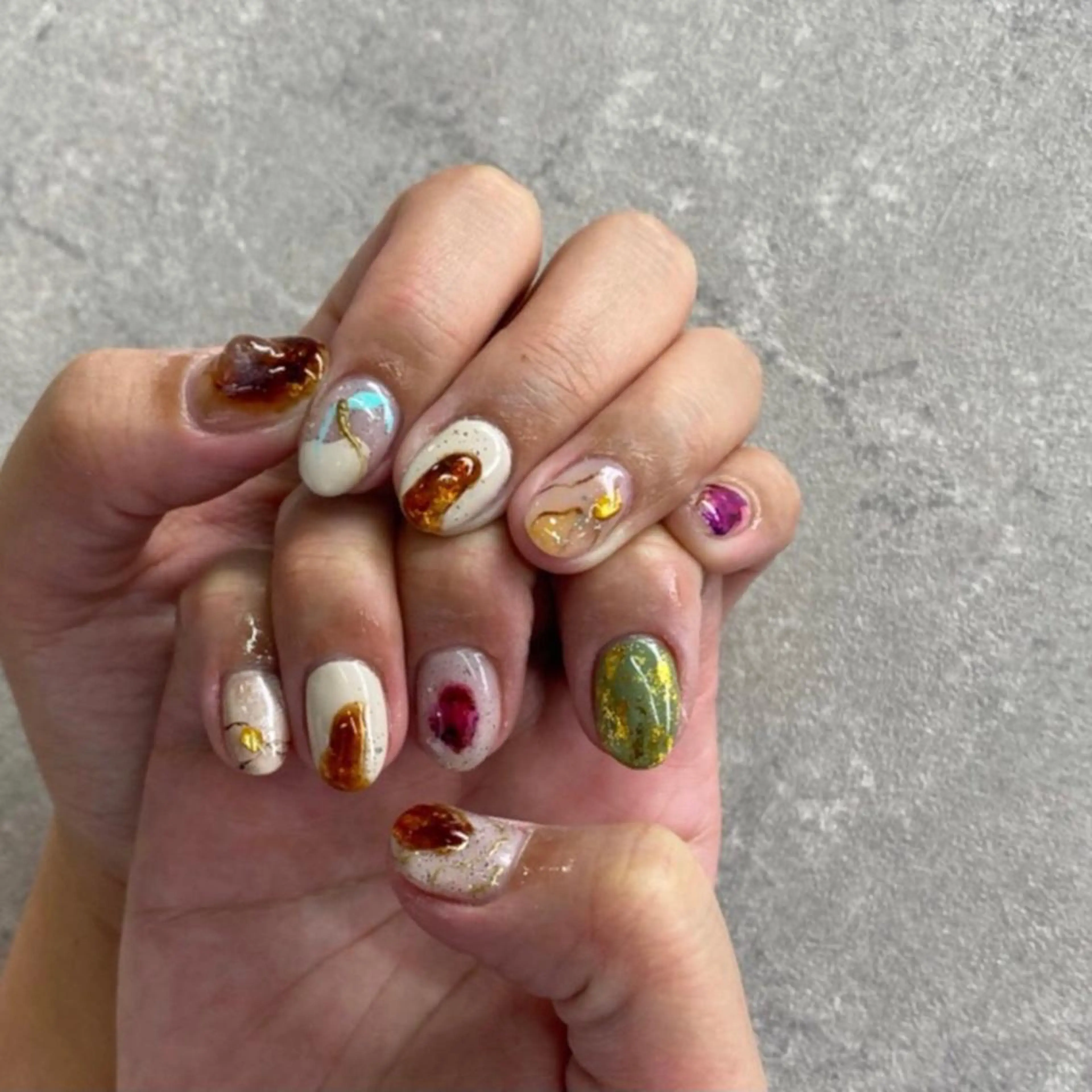 ネイル アートネイル ジェルネイル ラメ(グリッター) ニュアンスネイル ワンカラーネイル nailstudio eviz新宿店のネイルデザイン