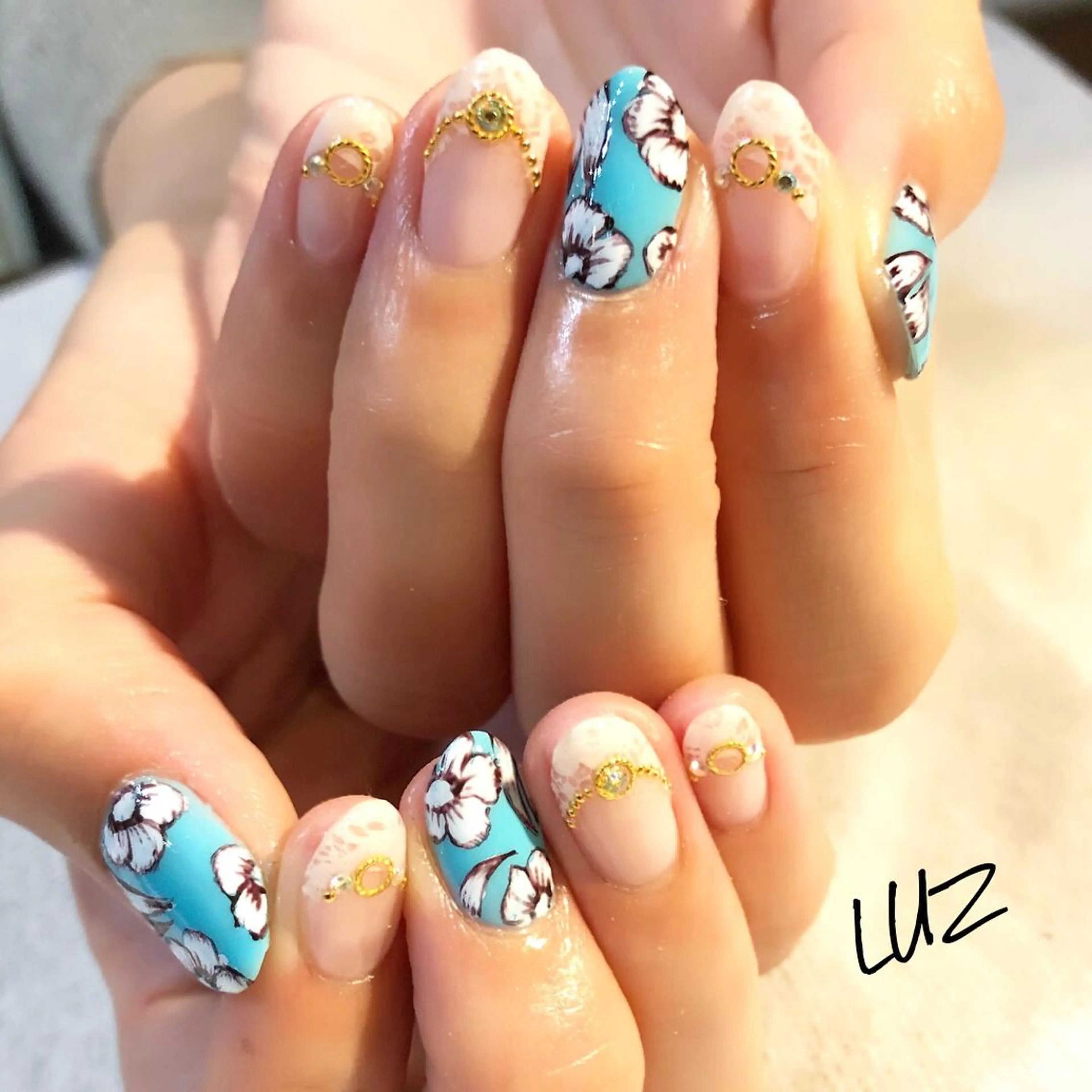 ネイル マツエク・マツパ ブルー フレンチネイル レース 春ネイル 夏ネイル miel nailのネイルデザイン