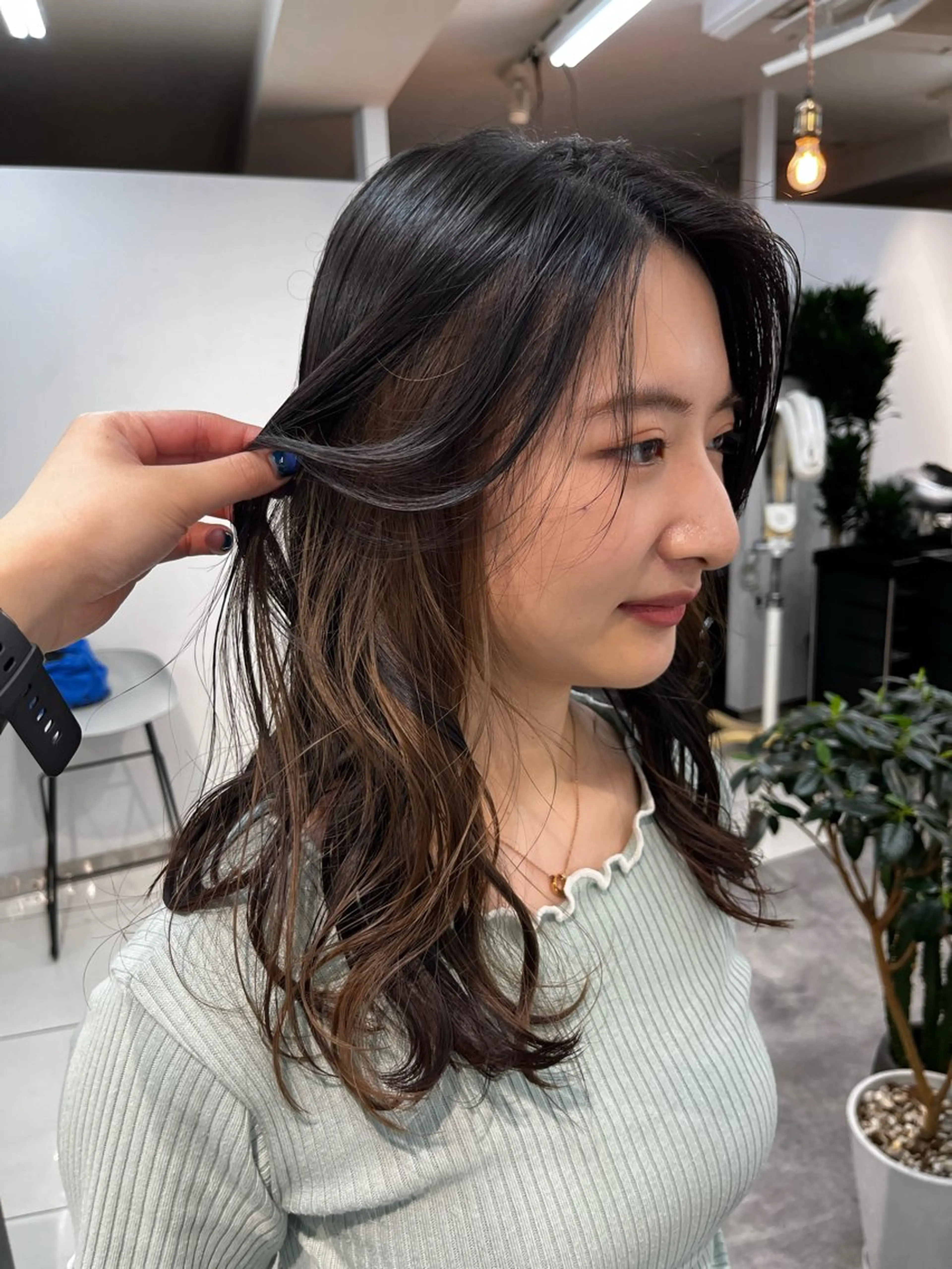 カラー ボブ・顔まわり 💎愛唯(めい)のヘアスタイル