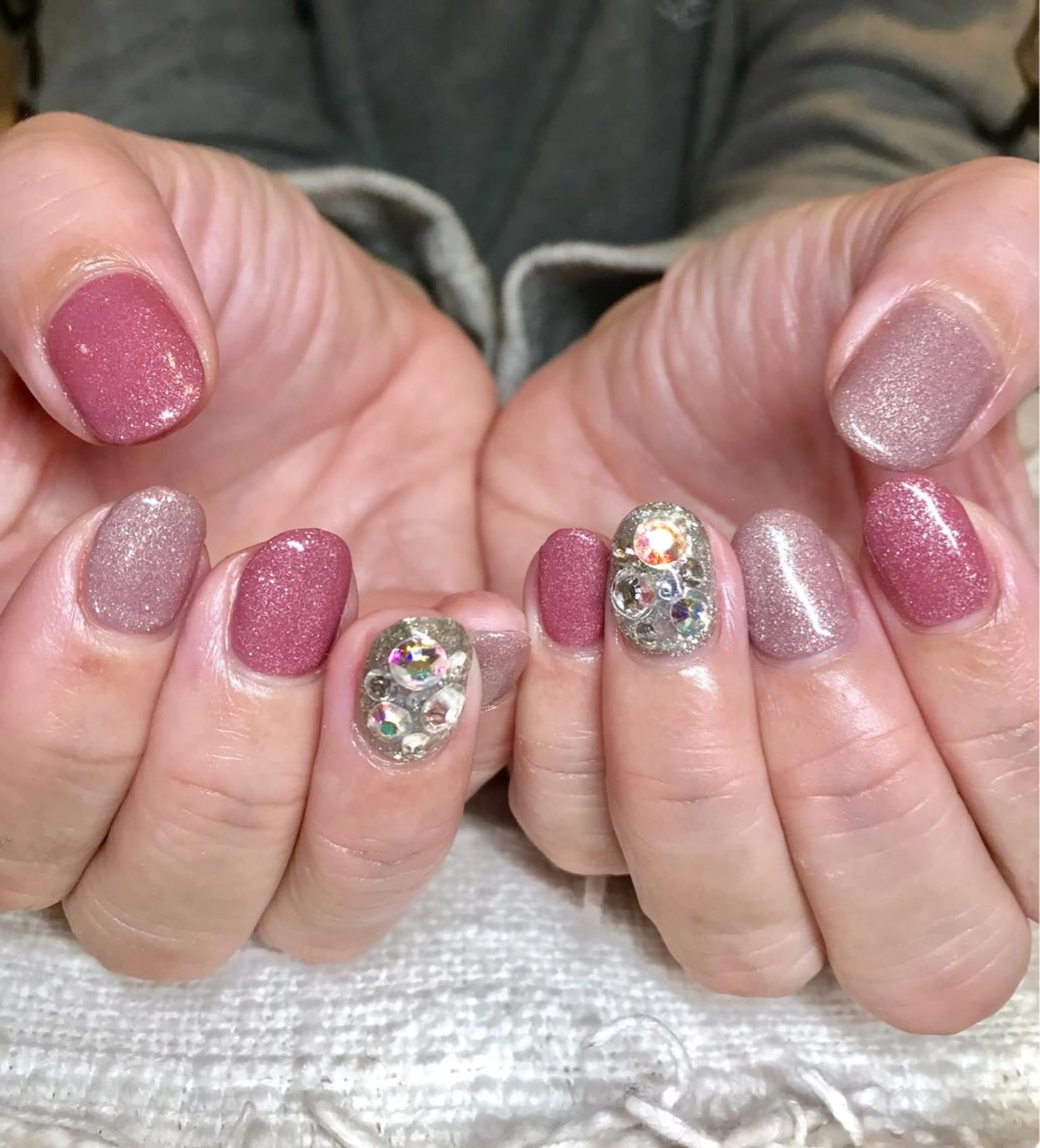 ショート カラー パーマ ヘアアレンジ ネイル マツエク・マツパ ベージュカラー ハンドネイル ハンドケア nail&eye Aoのマツエク・マツパデザイン