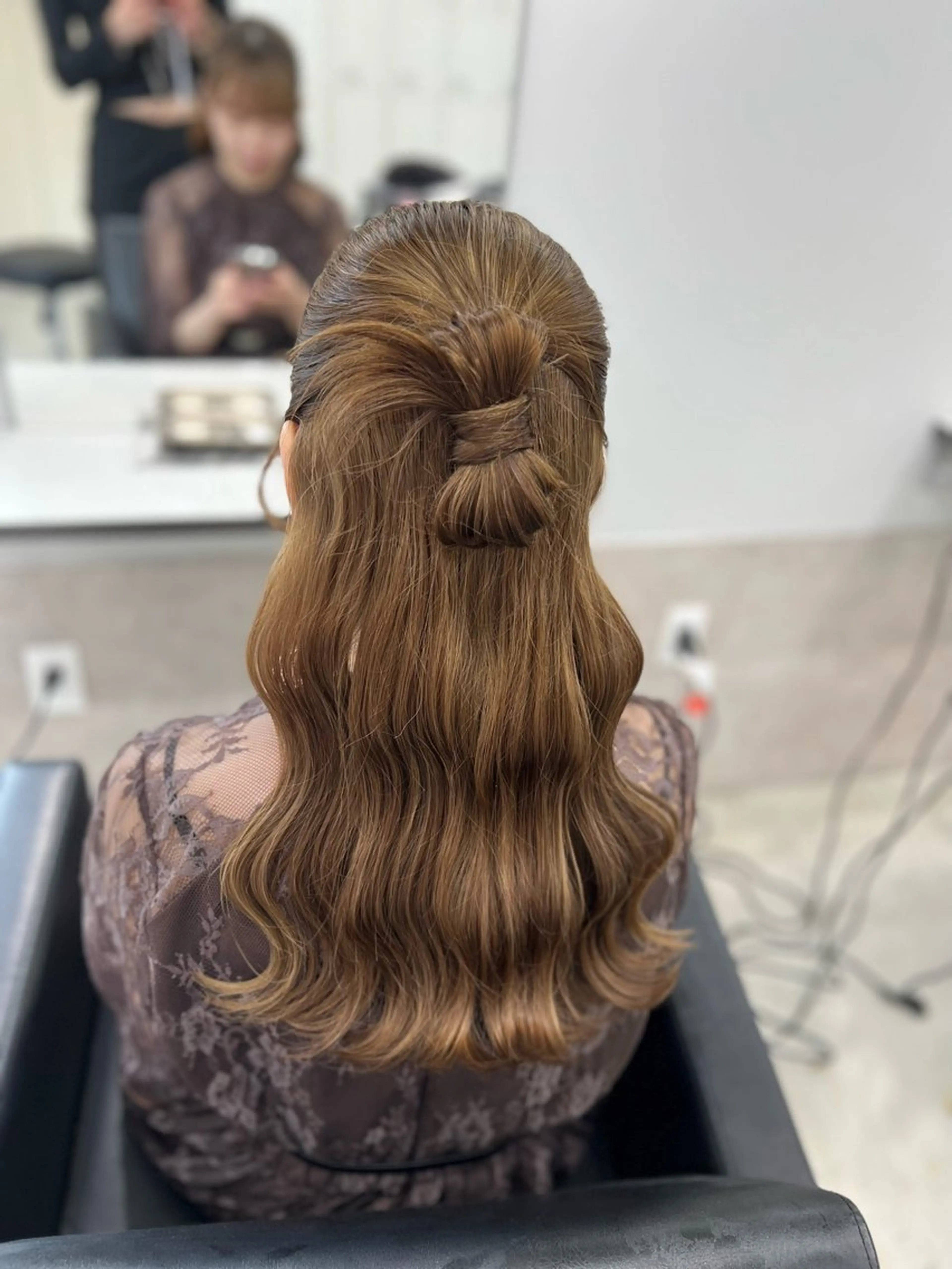 ロング ヘアセット maya レイヤーカットのヘアスタイル