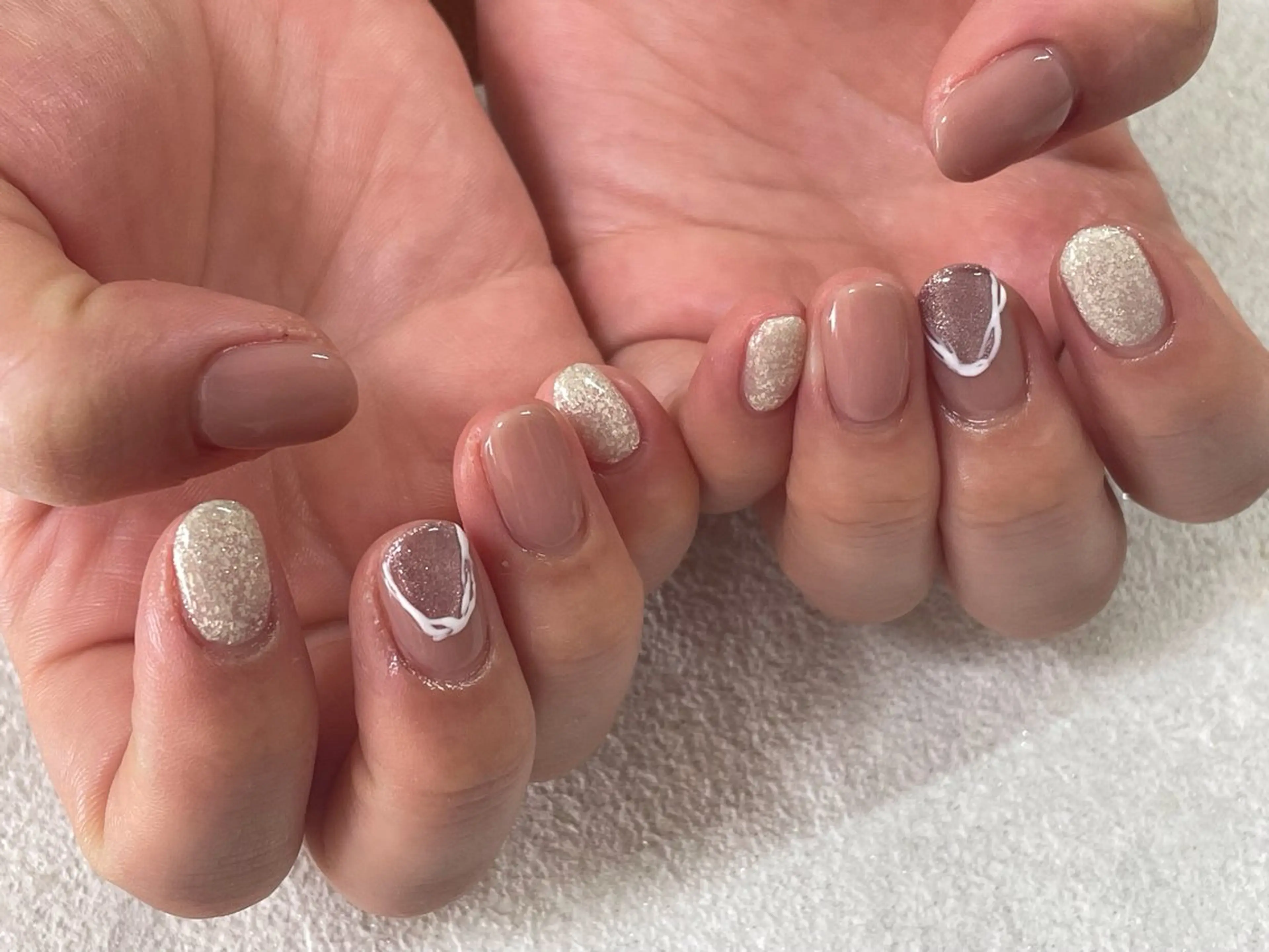 ネイル オーロラネイル フットネイル フレンチネイル ジェルネイル 韓国ネイル ハンドネイル kiki nail &brow二子玉川の眉毛・アイブロウイメージ