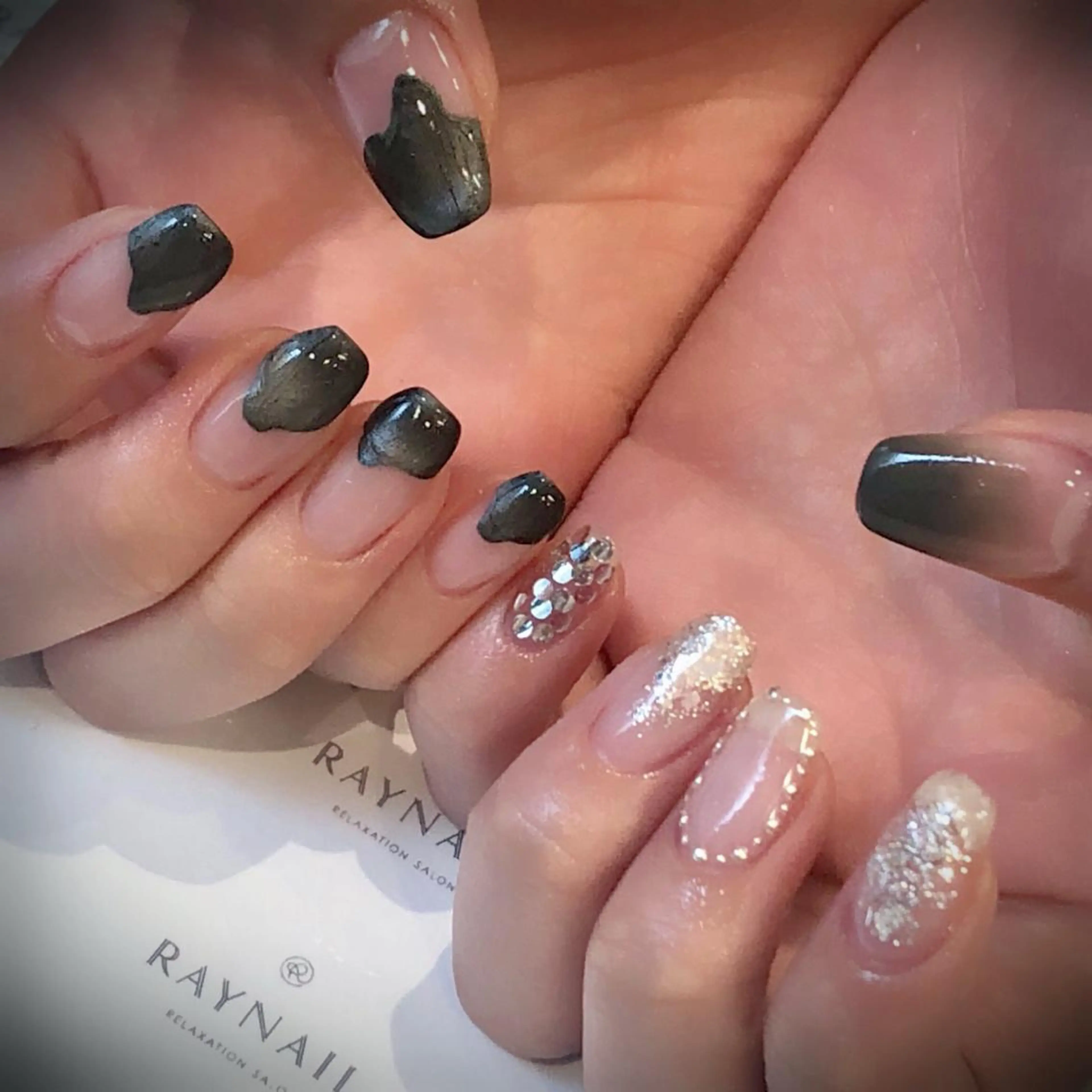 ネイル シルバー Arowa 伊田のネイルデザイン