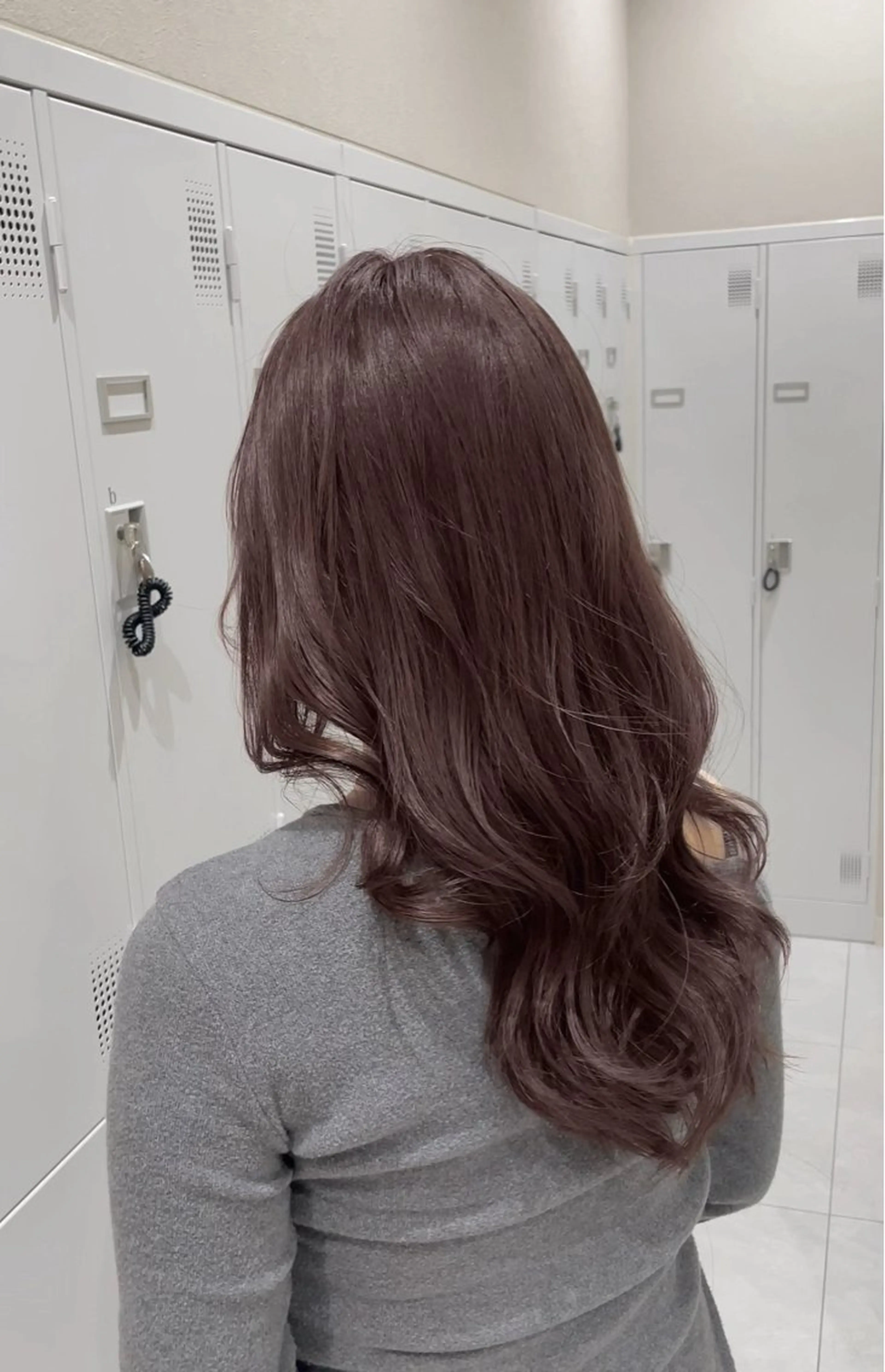 ロング 毛流れパーマ/ 透明カラー/ハヤトのヘアスタイル