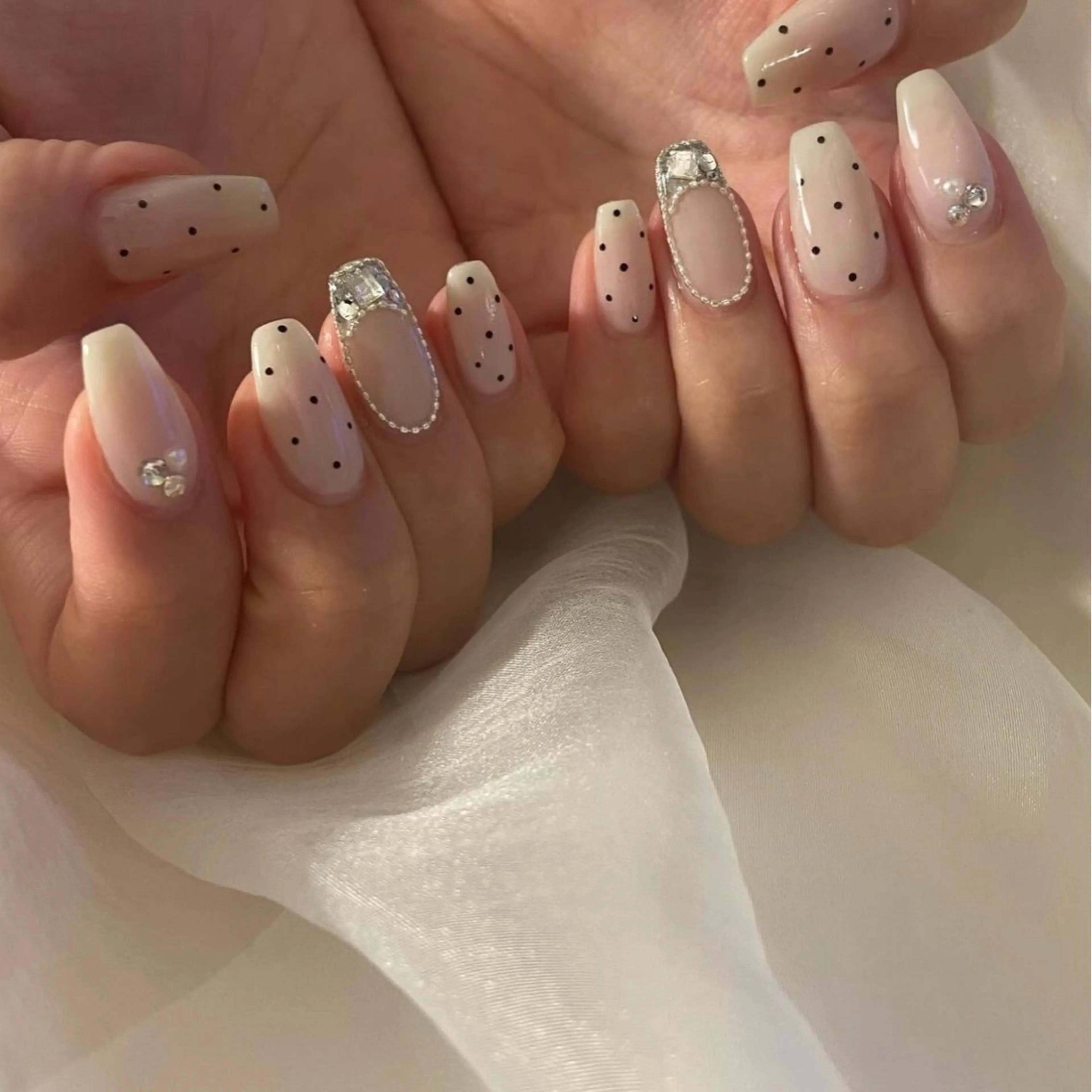 ネイル Lunéil 韓国×ニュアンス特化のネイルデザイン