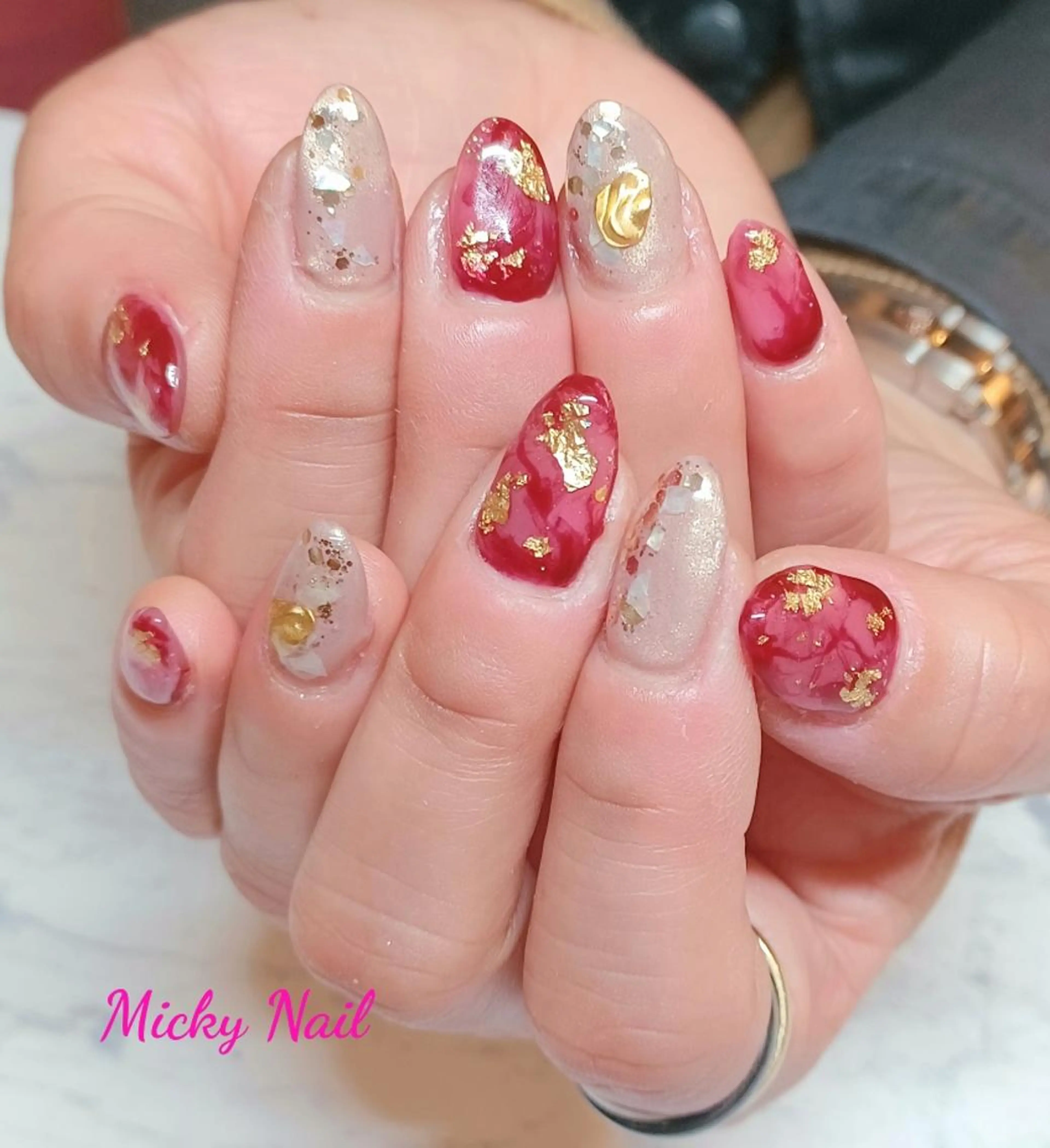 ネイル べっ甲ネイル 赤色 Micky nail chikushinoのネイルデザイン
