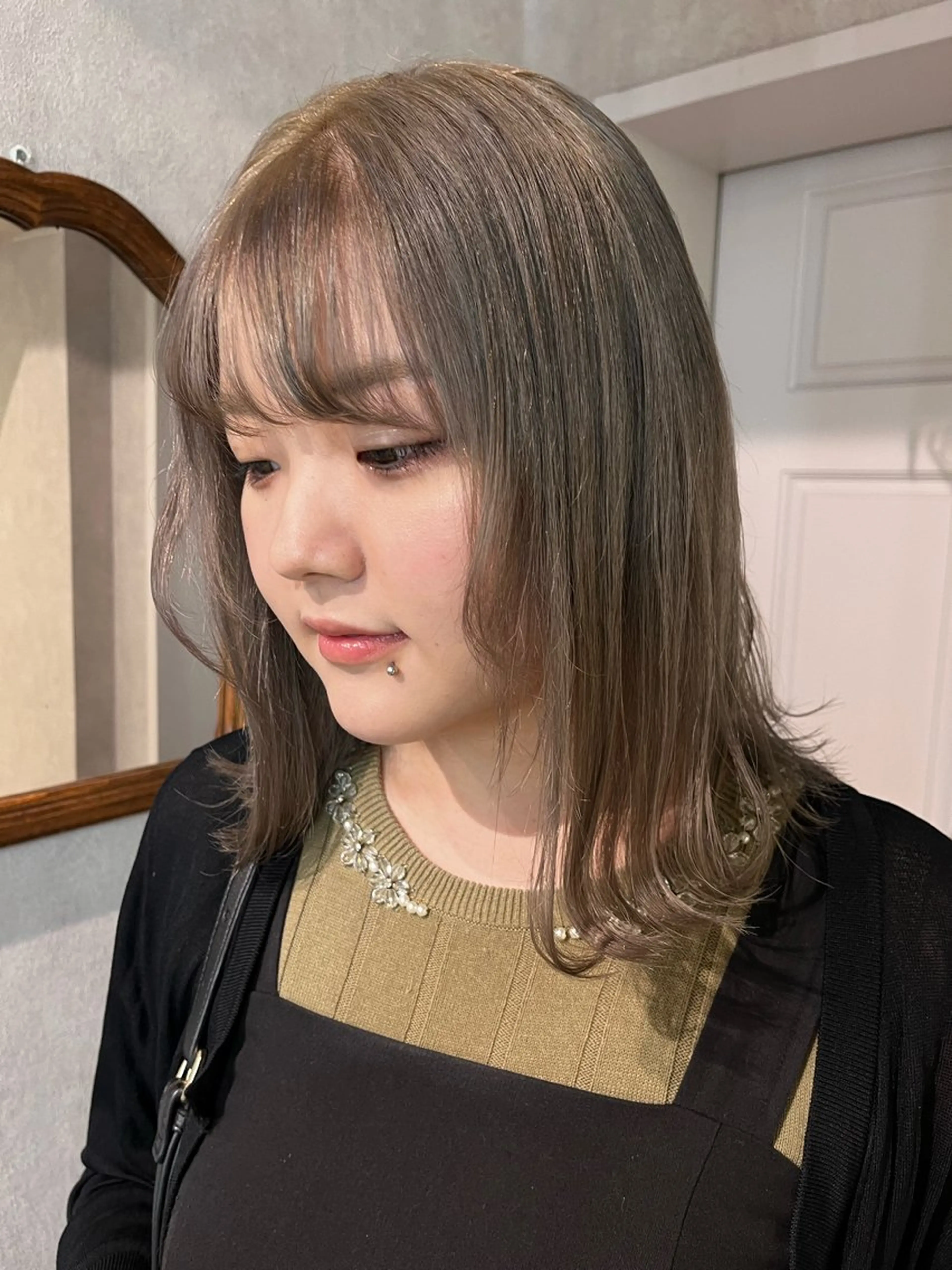 カラー ベージュカラー オリーブベージュ ヘアカラー 酸性ストレート 🤍🎀honokaのヘアスタイル