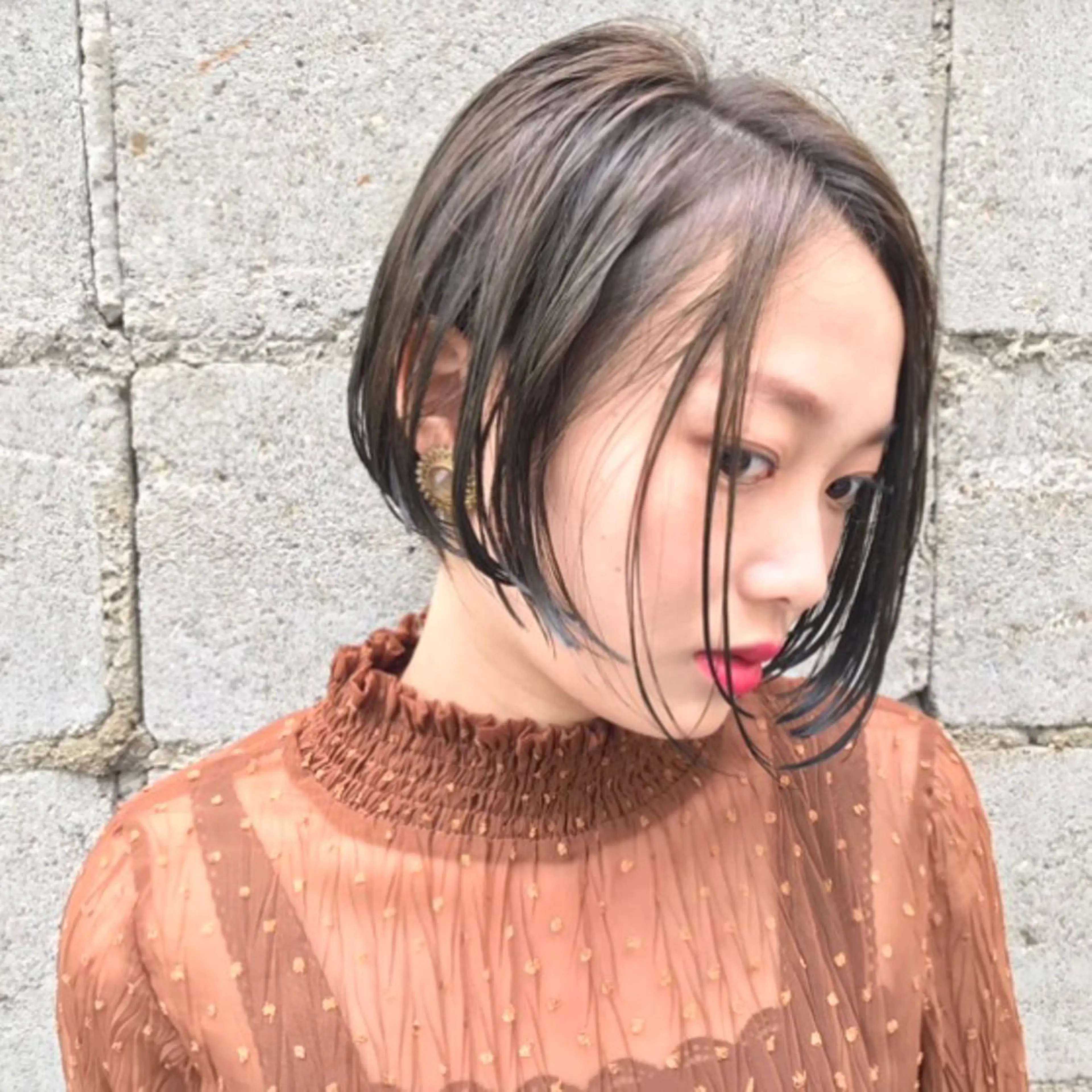 ミディアム tatsumi/ボブ ウルフ/レイヤーのヘアスタイル