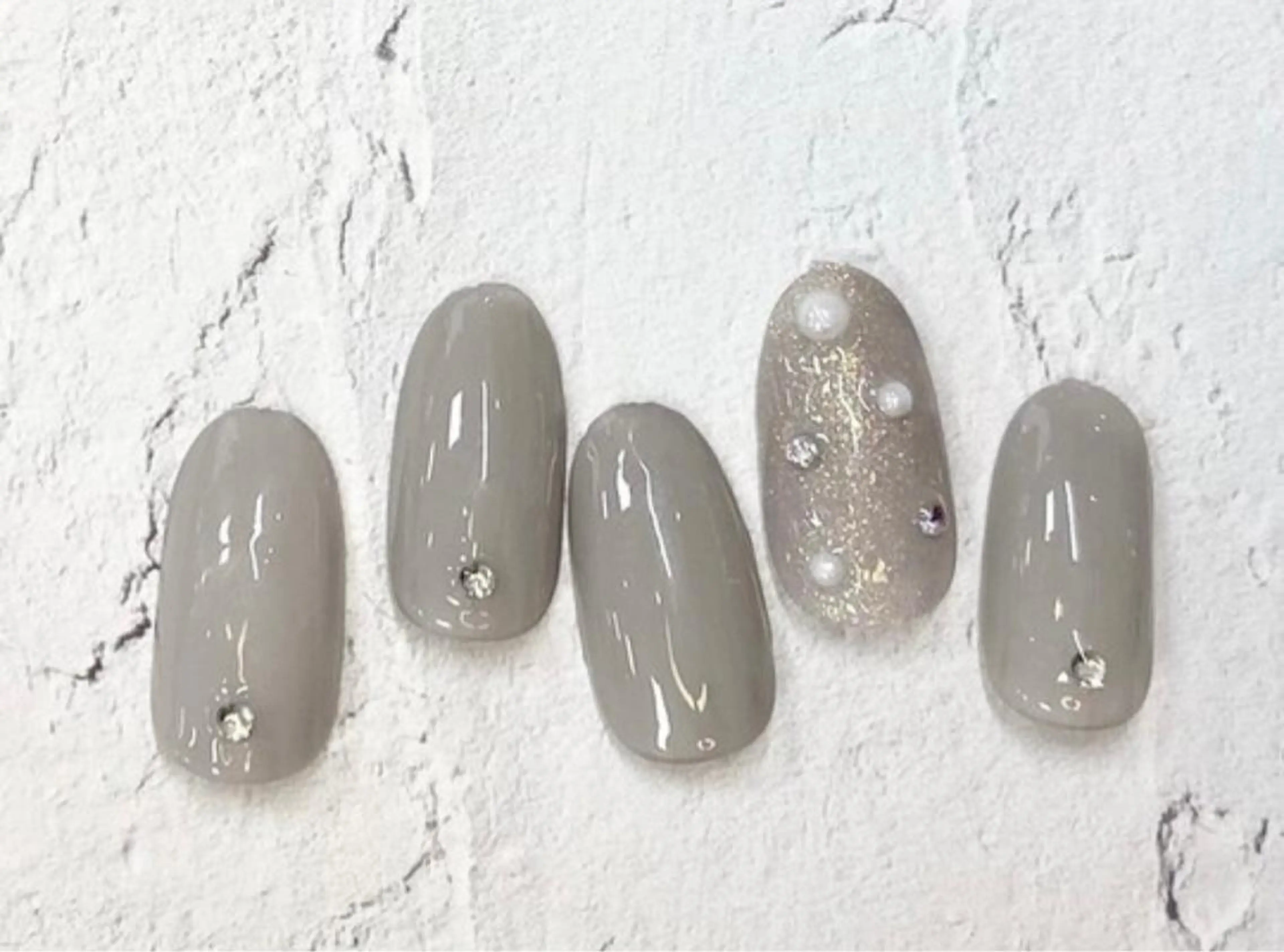 ネイル ハンドネイル ハンドケア UniqueNail 長さだし専門店のネイルデザイン