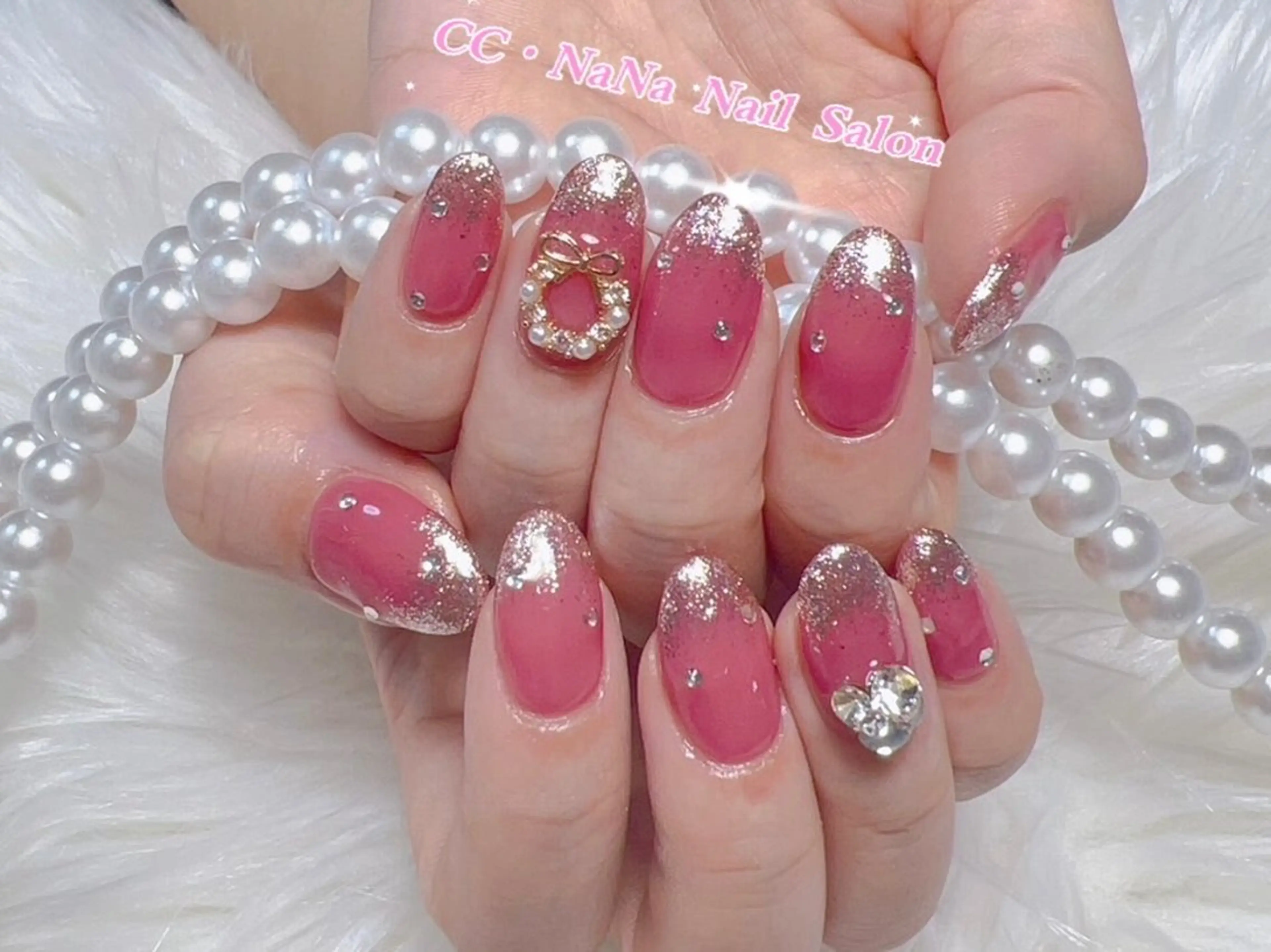 ネイル チークネイル フラッシュネイル ハート キラキラネイル 韓国ネイル ハンドネイル CC  NaNa ワンホンネイル🌙Nのネイルデザイン