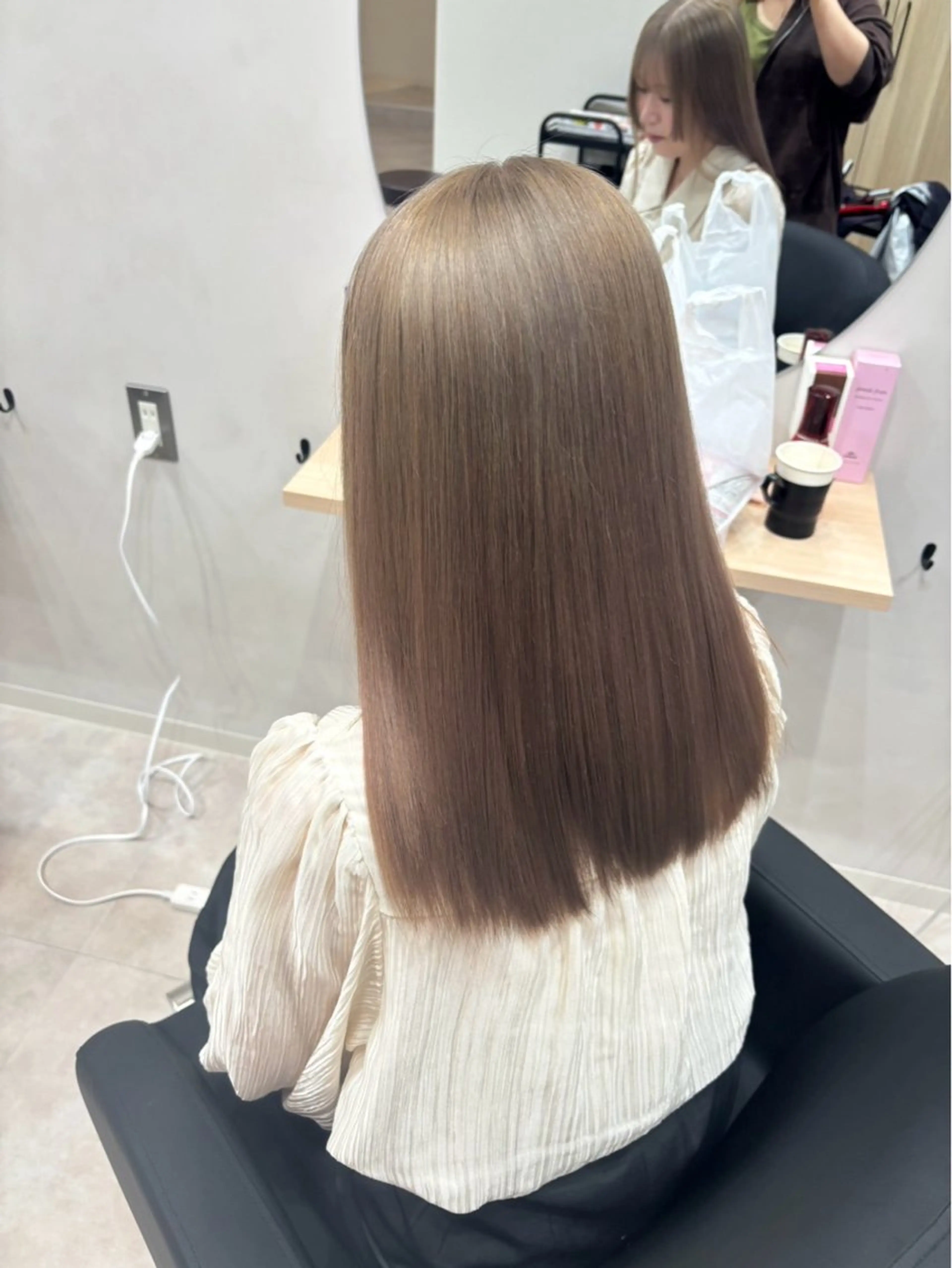 カラー ベージュカラー ミルクティーベージュ レッドカラー cyaco g所属・大原 望愛のヘアスタイル