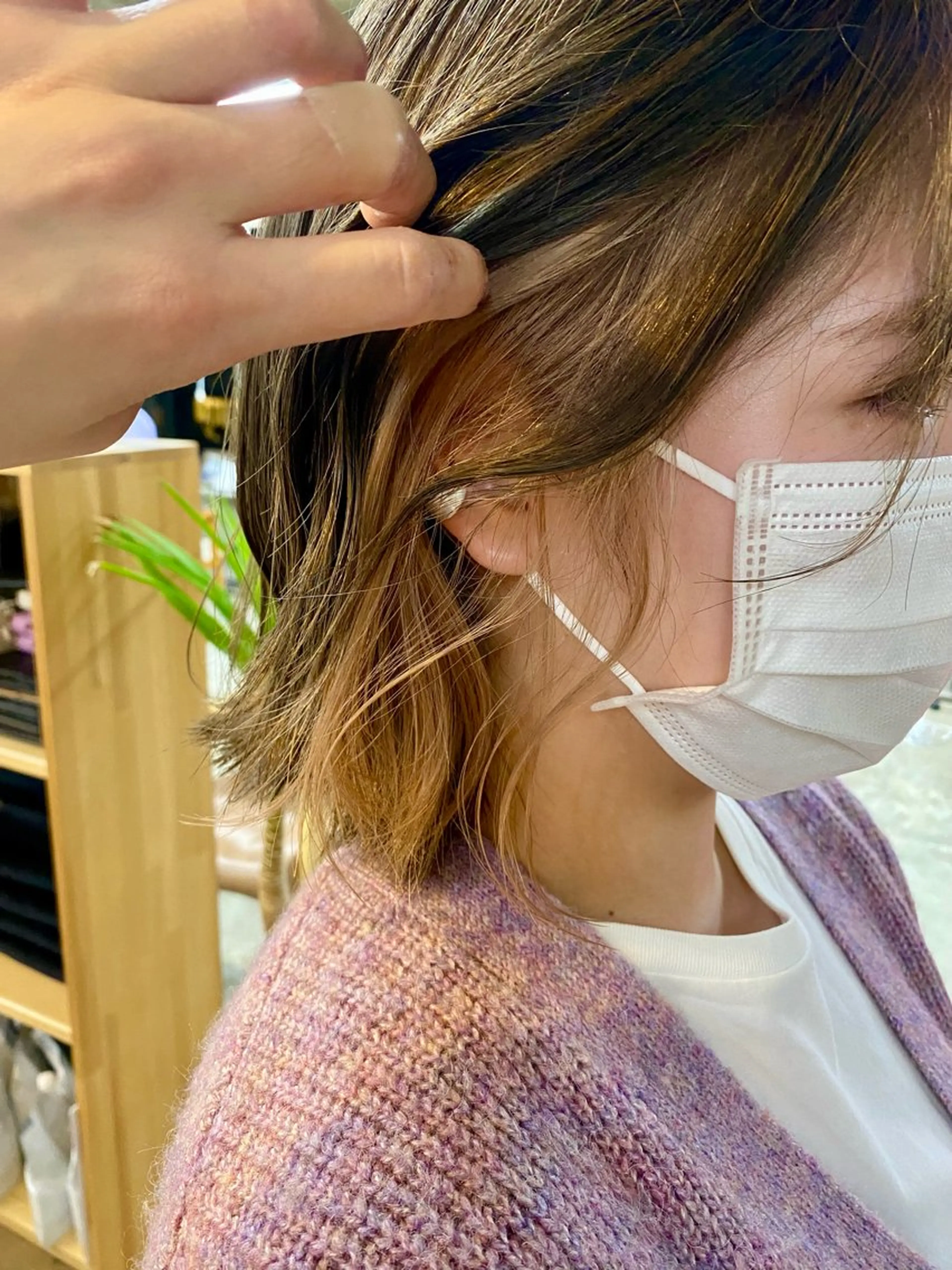 ミディアム カラー ベージュカラー 透明感カラー グレージュ インナーカラー ピンクカラー シミズ アスカのヘアスタイル