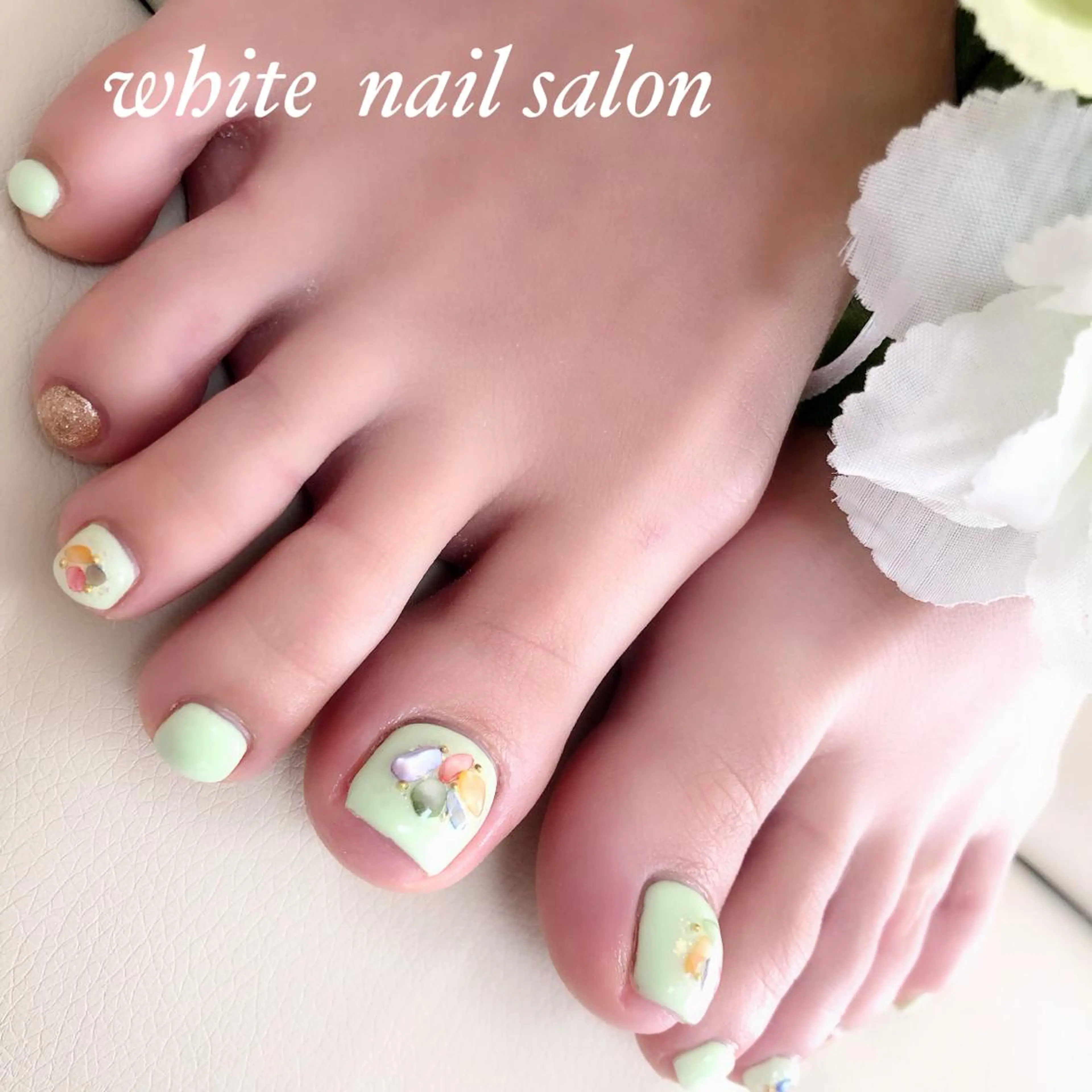 ネイル アートネイル フレンチネイル ジェルネイル ハードジェル 持ち込み フットネイル white nail salonのネイルデザイン