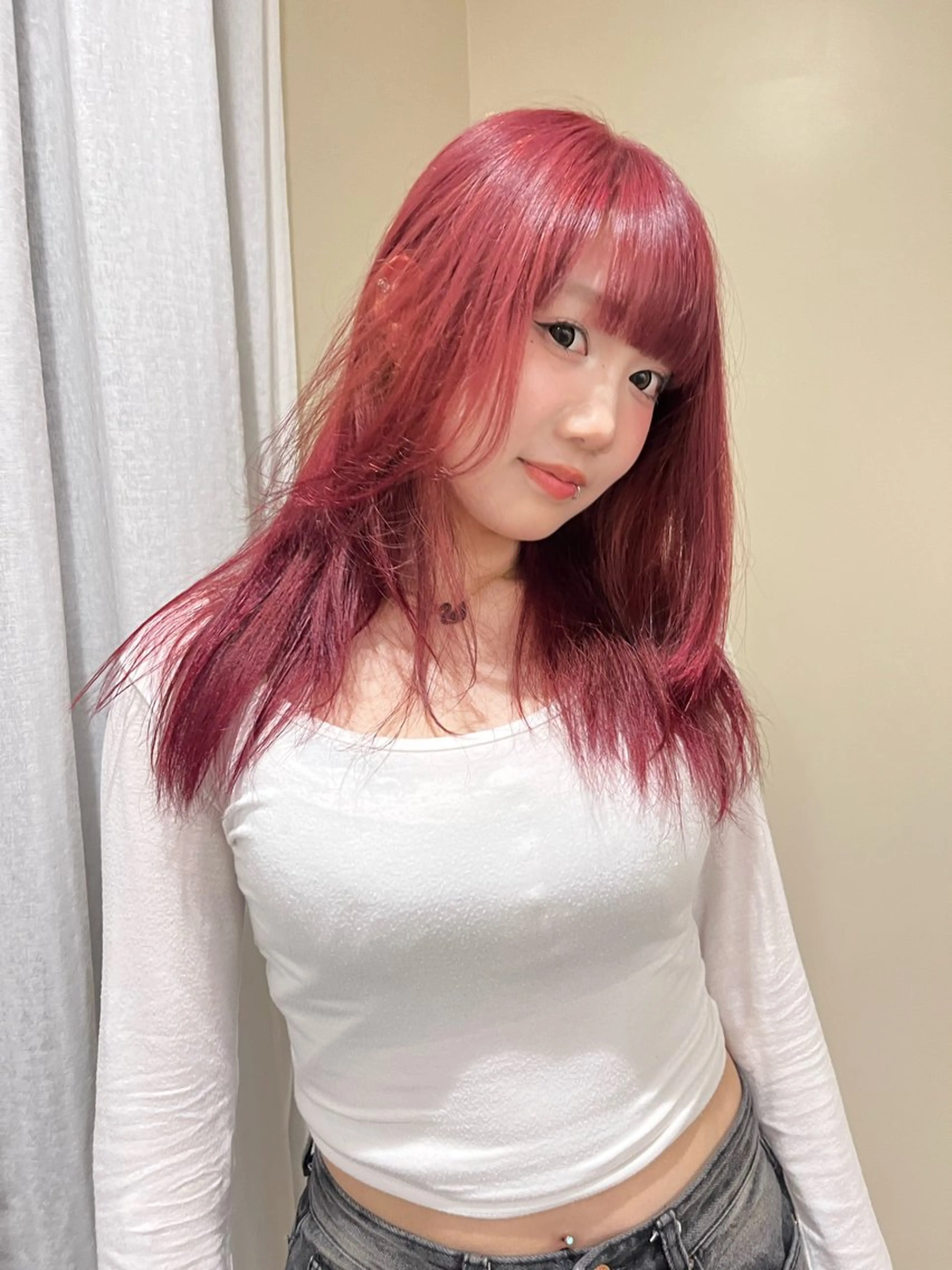 セミロング カラー ヘアアレンジ ブリーチ ボルドーカラー レッドカラー レイヤーカット 似合わせカット 永田 幸のヘアスタイル