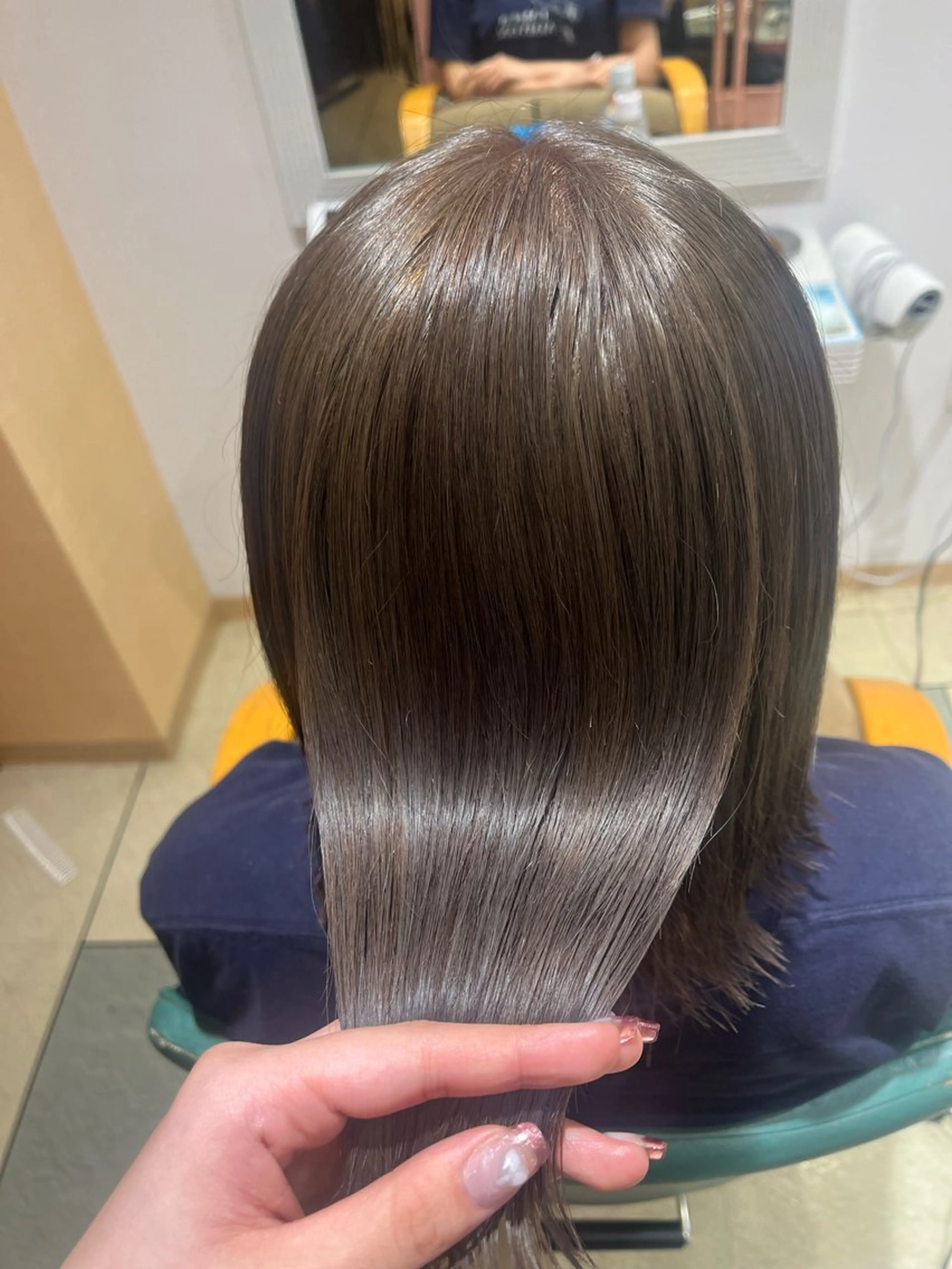 ミディアム カラー カット ヘアカラー トリートメント ベージュカラー⌇﻿ くびれヘア.𐙚心音のヘアスタイル