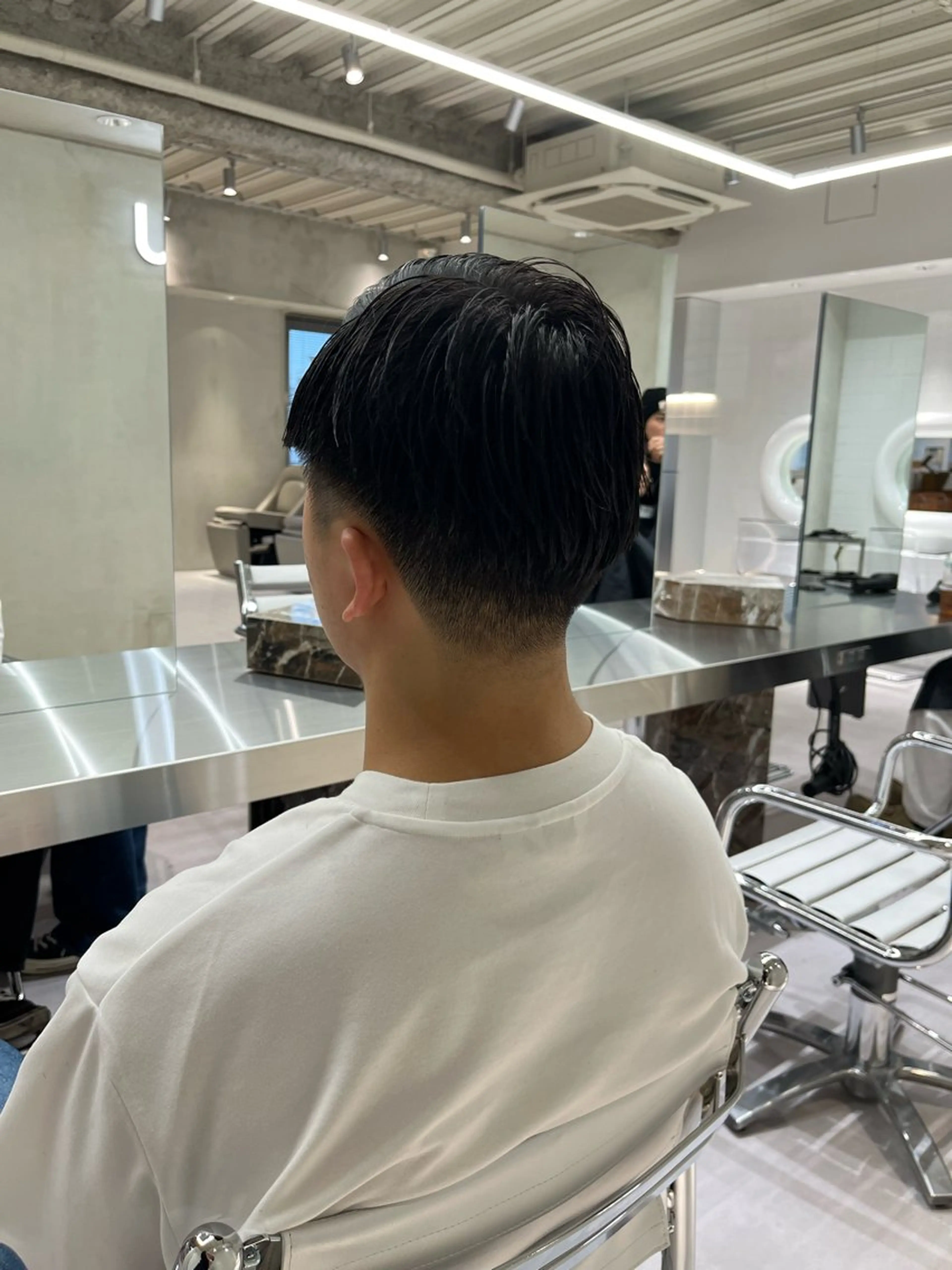 ショート soen所属・⚡メンズパーマフ ェードカットTomyのヘアスタイル