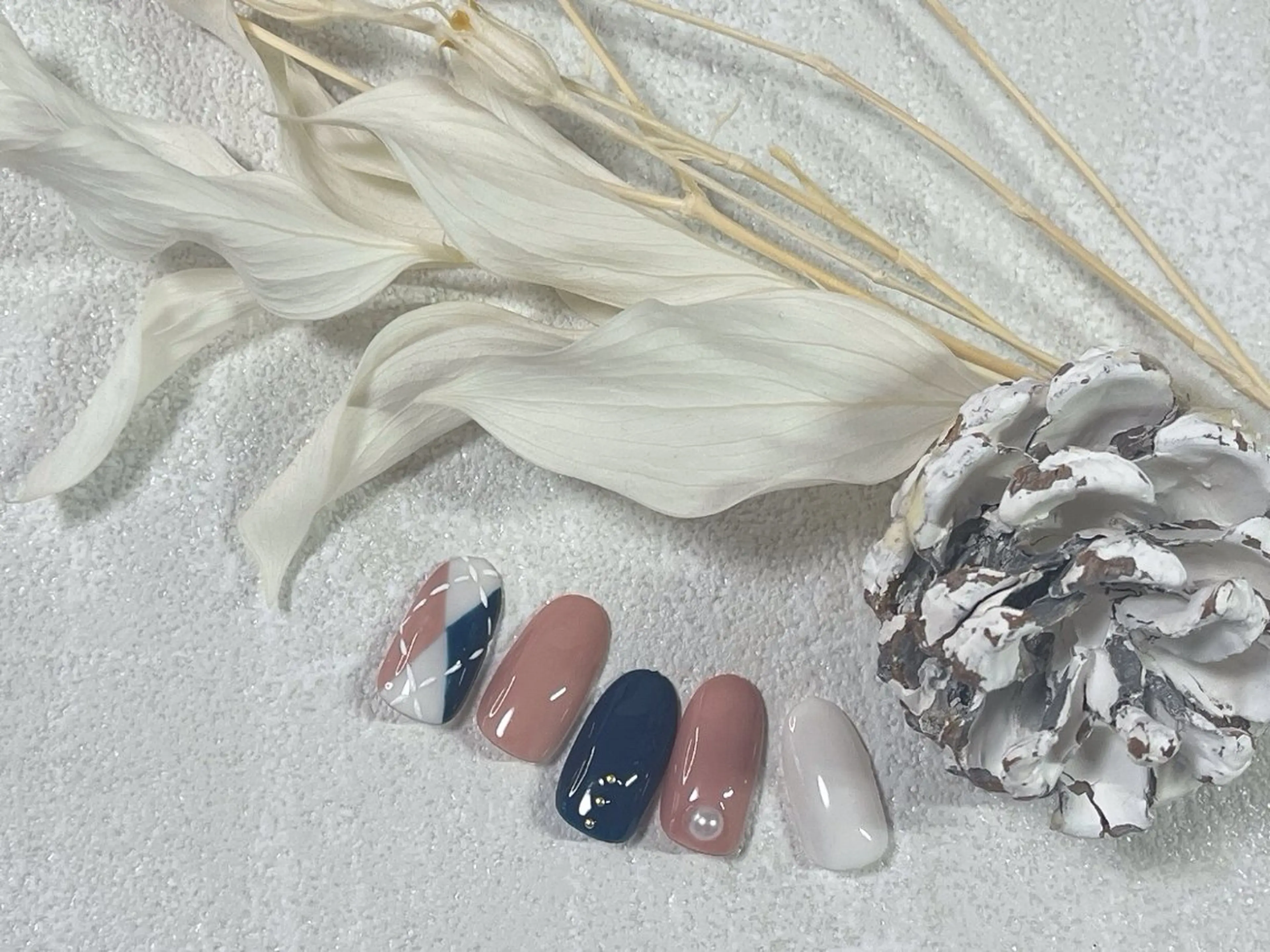 ネイル オーロラネイル フットネイル フレンチネイル ジェルネイル マグネットネイル ハンドネイル kiki nail 二子玉川のネイルデザイン