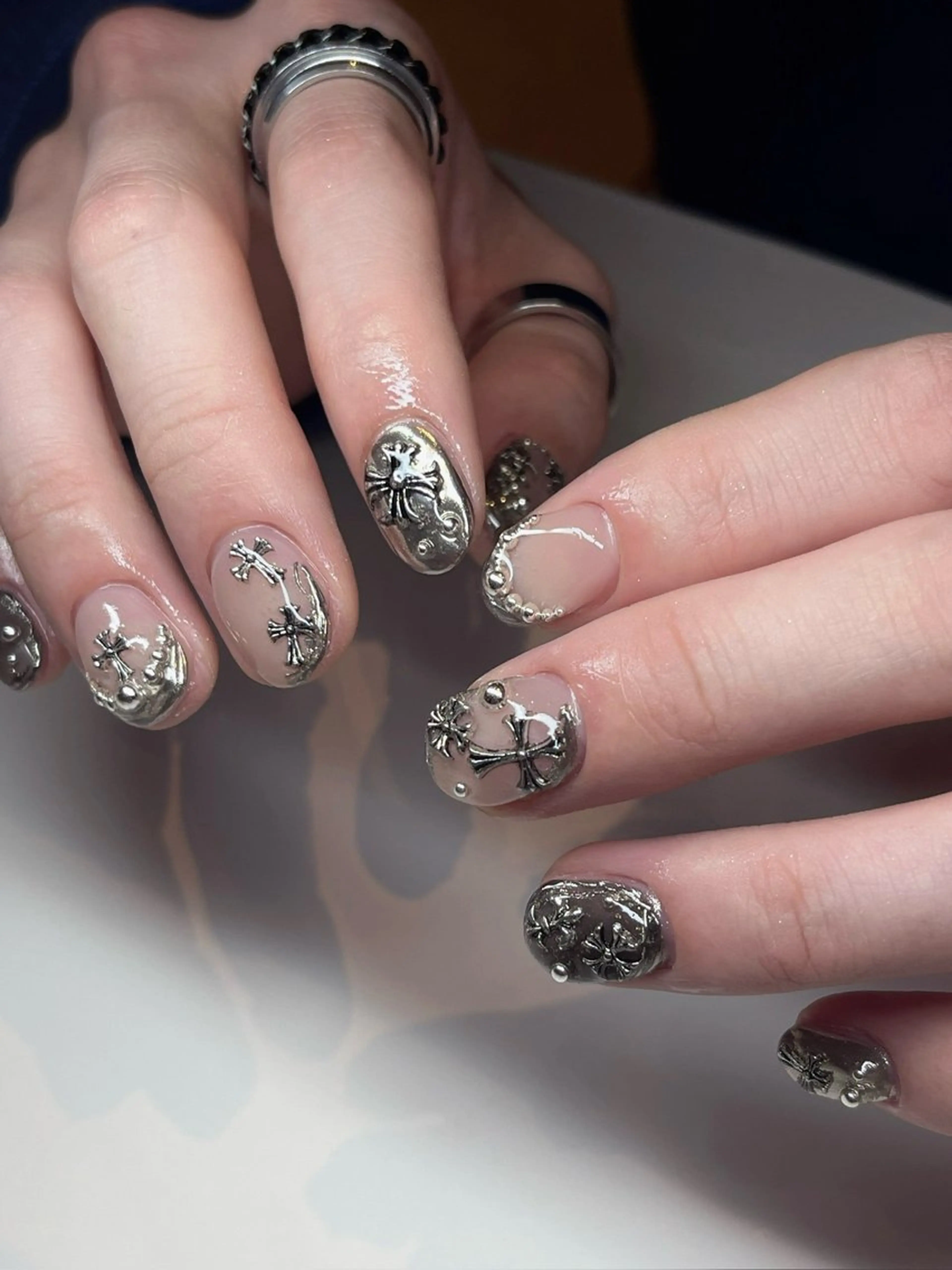 ネイル ハンドネイル moca  心斎橋店所属・moca心斎橋店 Aina🐈‍⬛🤍のネイルデザイン