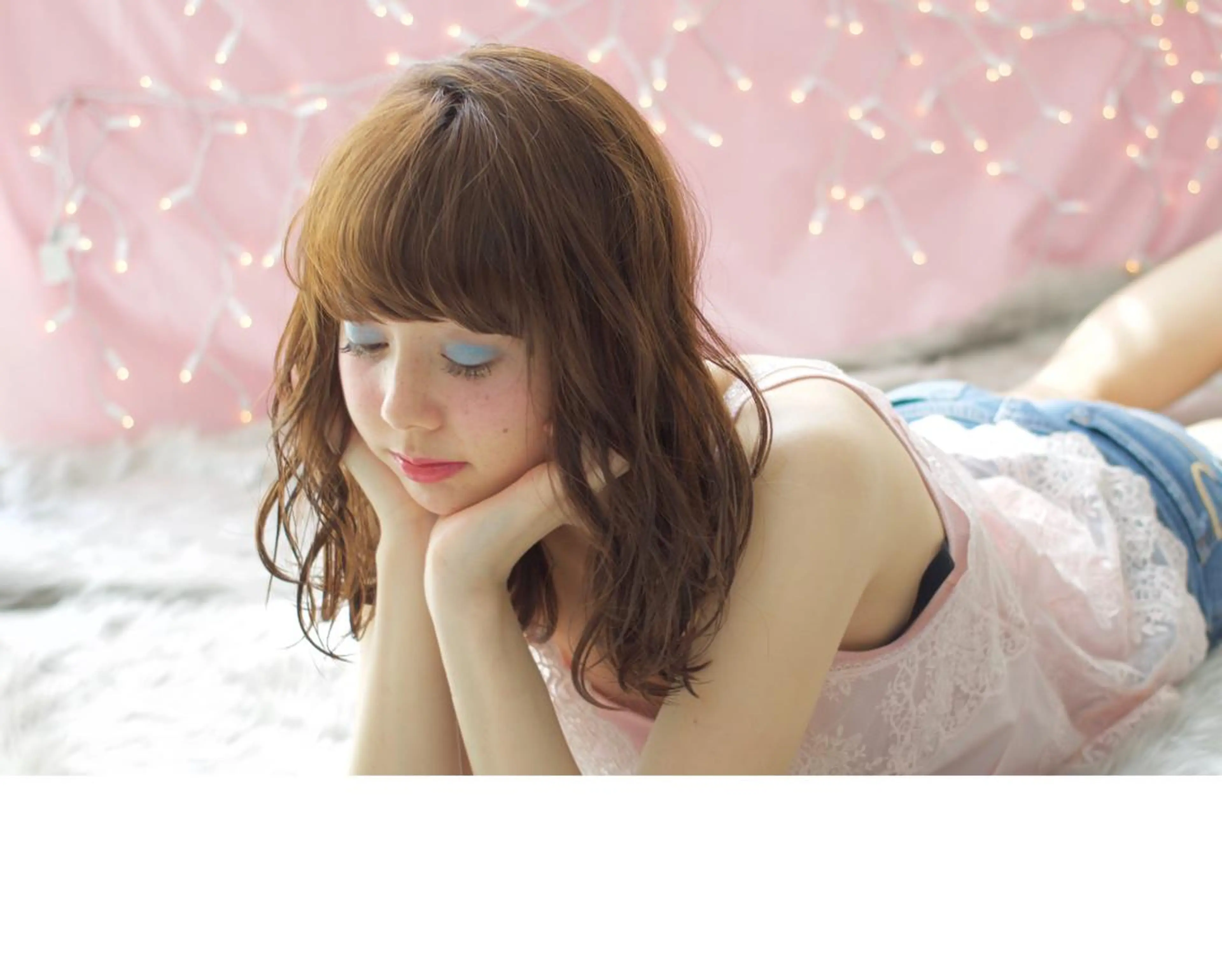 ミディアム セミロング カラー パーマ ILu.所属・櫻井 愛弓のヘアスタイル