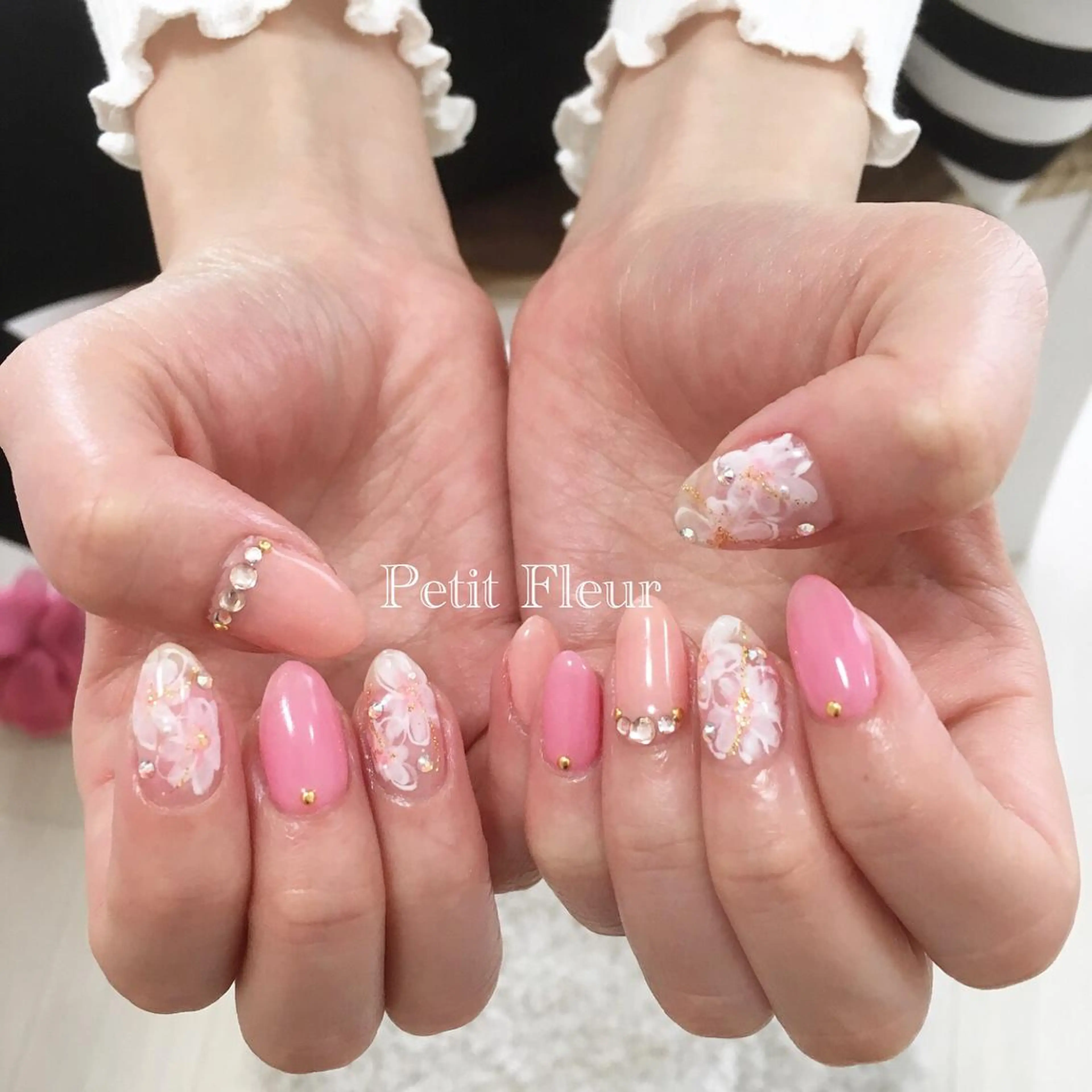 ネイル アートネイル 春ネイル Petit Fleur所属・青柳 亜梨奈のマツエク・マツパデザイン