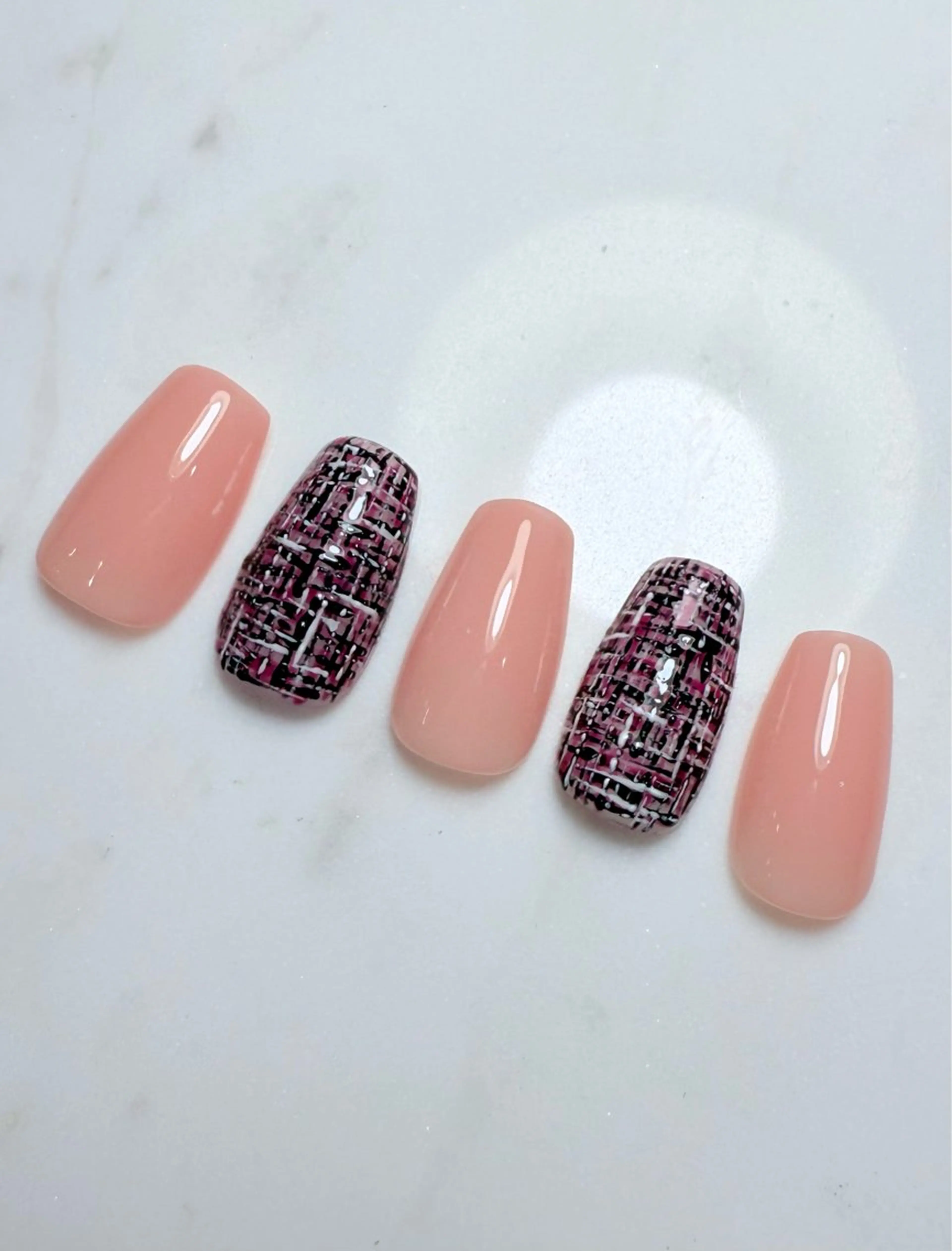 ネイル neouv所属・NEOUV_ mikuのネイルデザイン