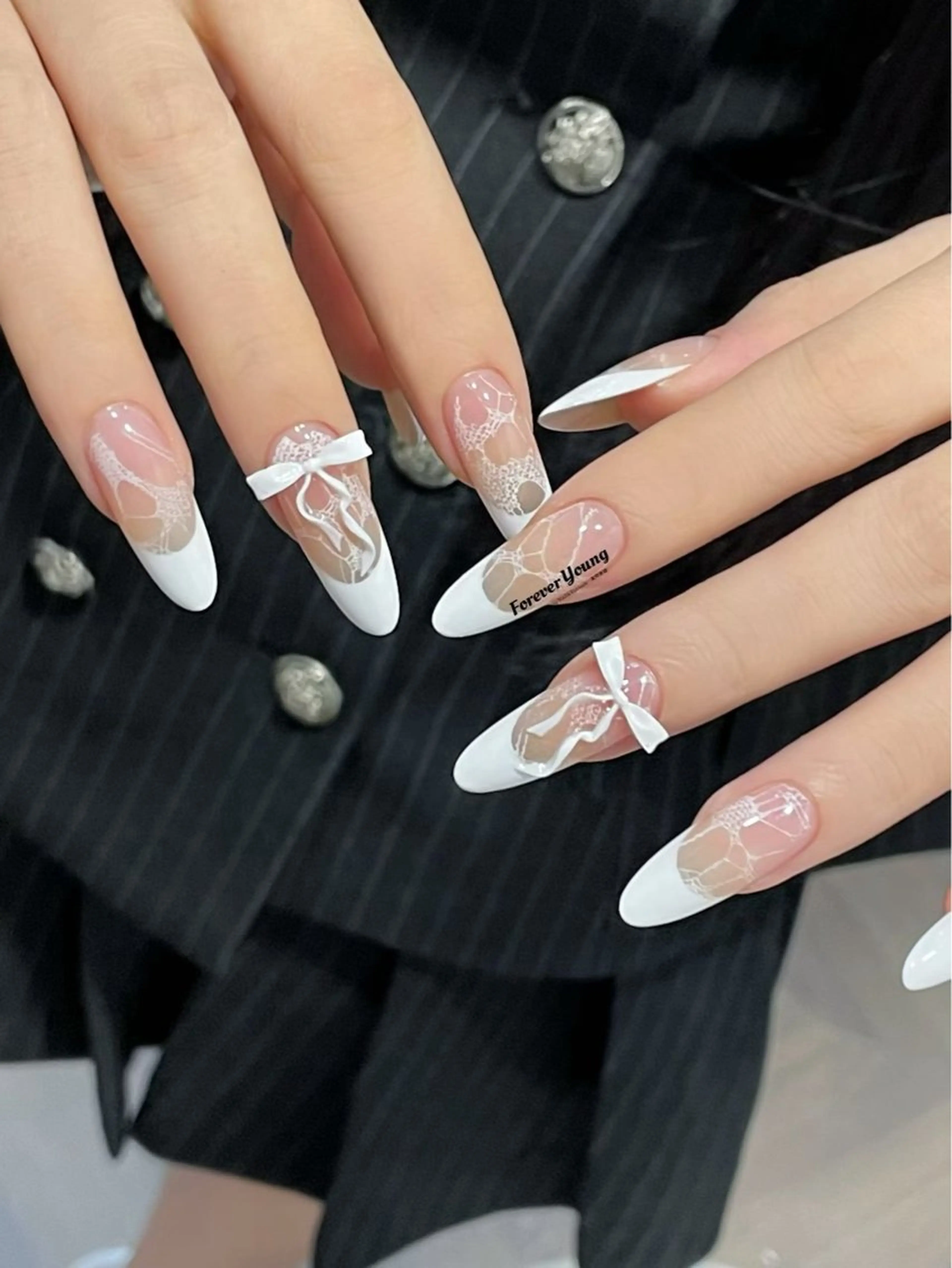 ネイル Nail salon recess池袋所属・惠 美奈のネイルデザイン