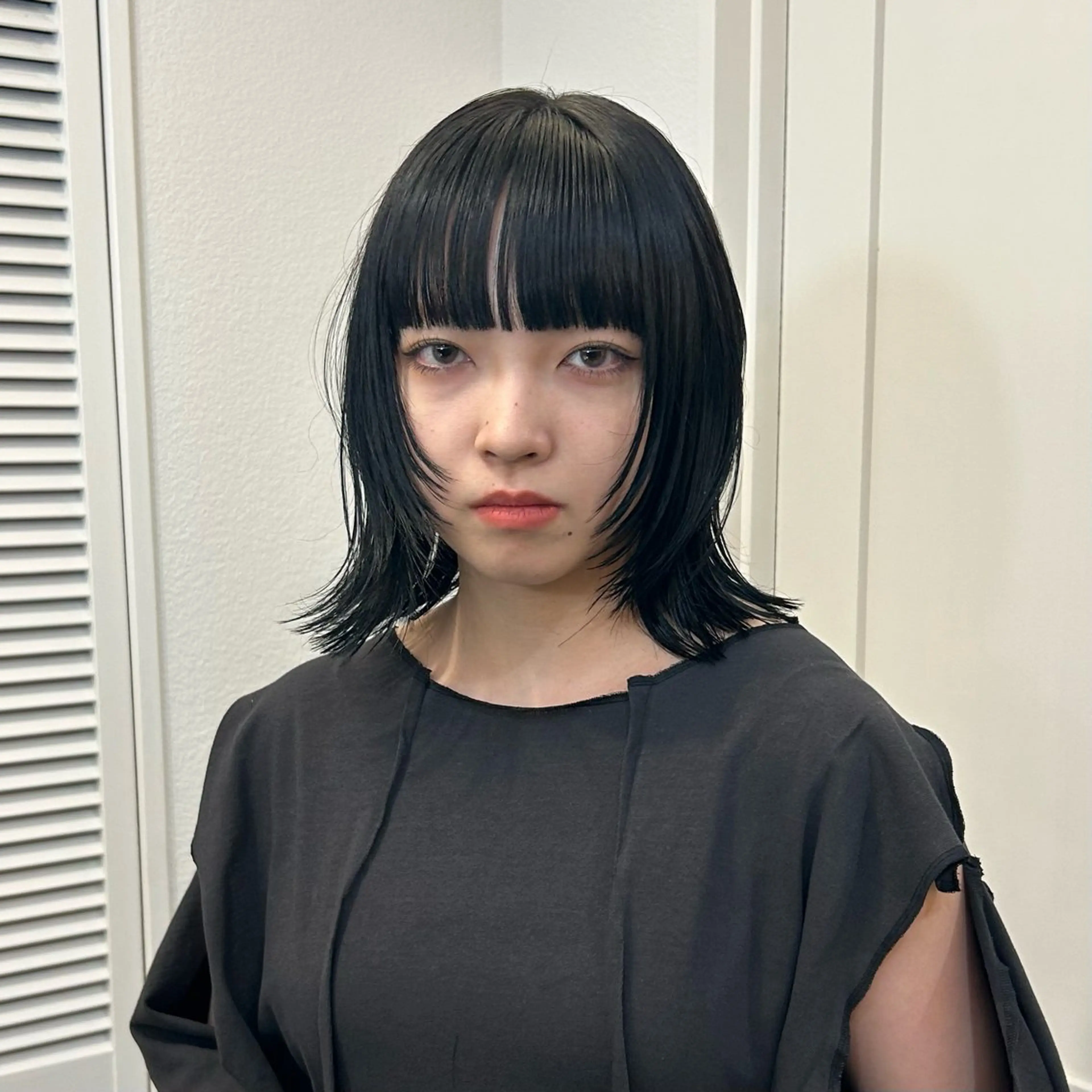 ミディアム ウルフカット ハイトーン/ ウルフ/suzuhaのヘアスタイル