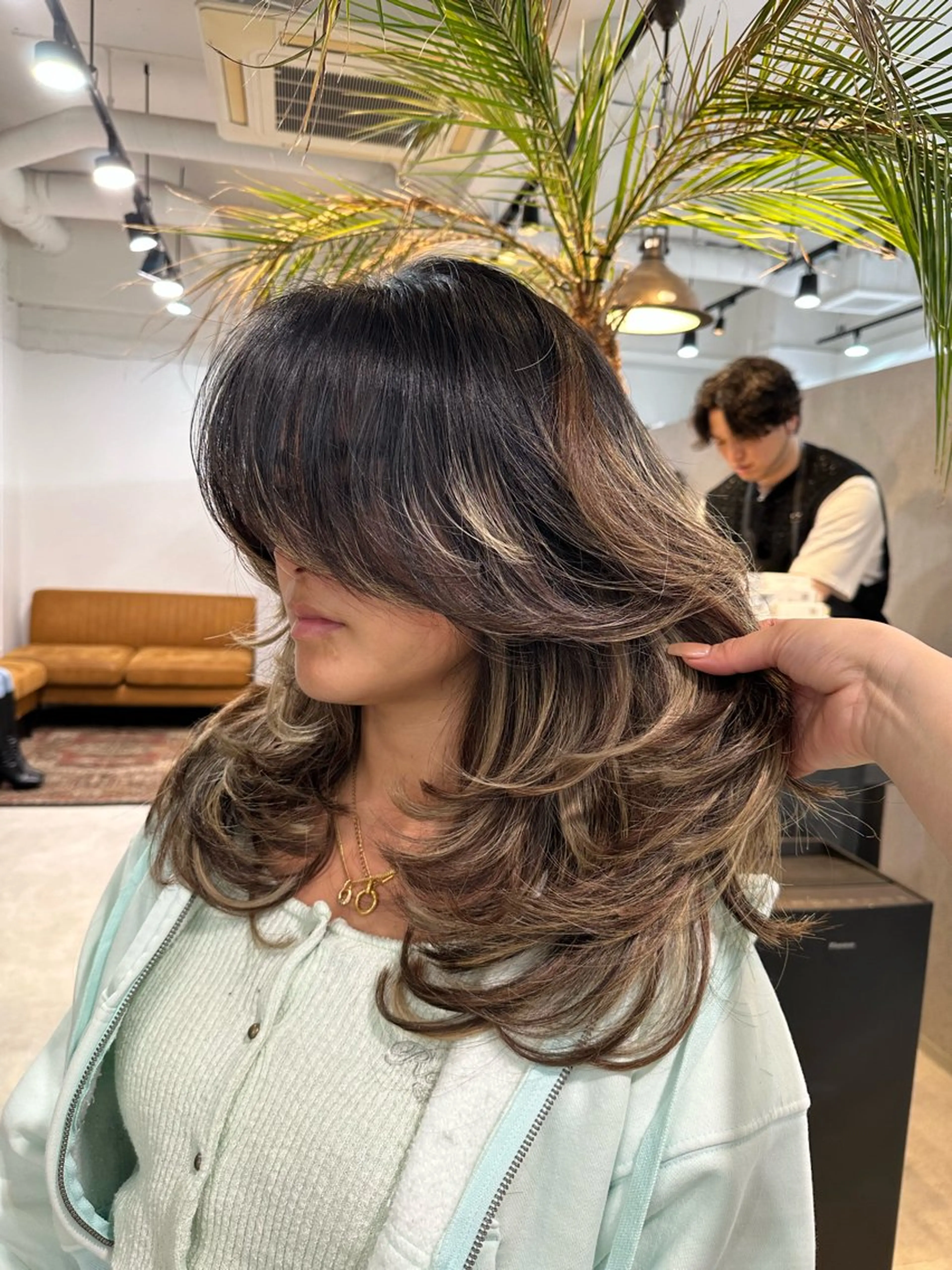 セミロング 足立 采弥のヘアスタイル