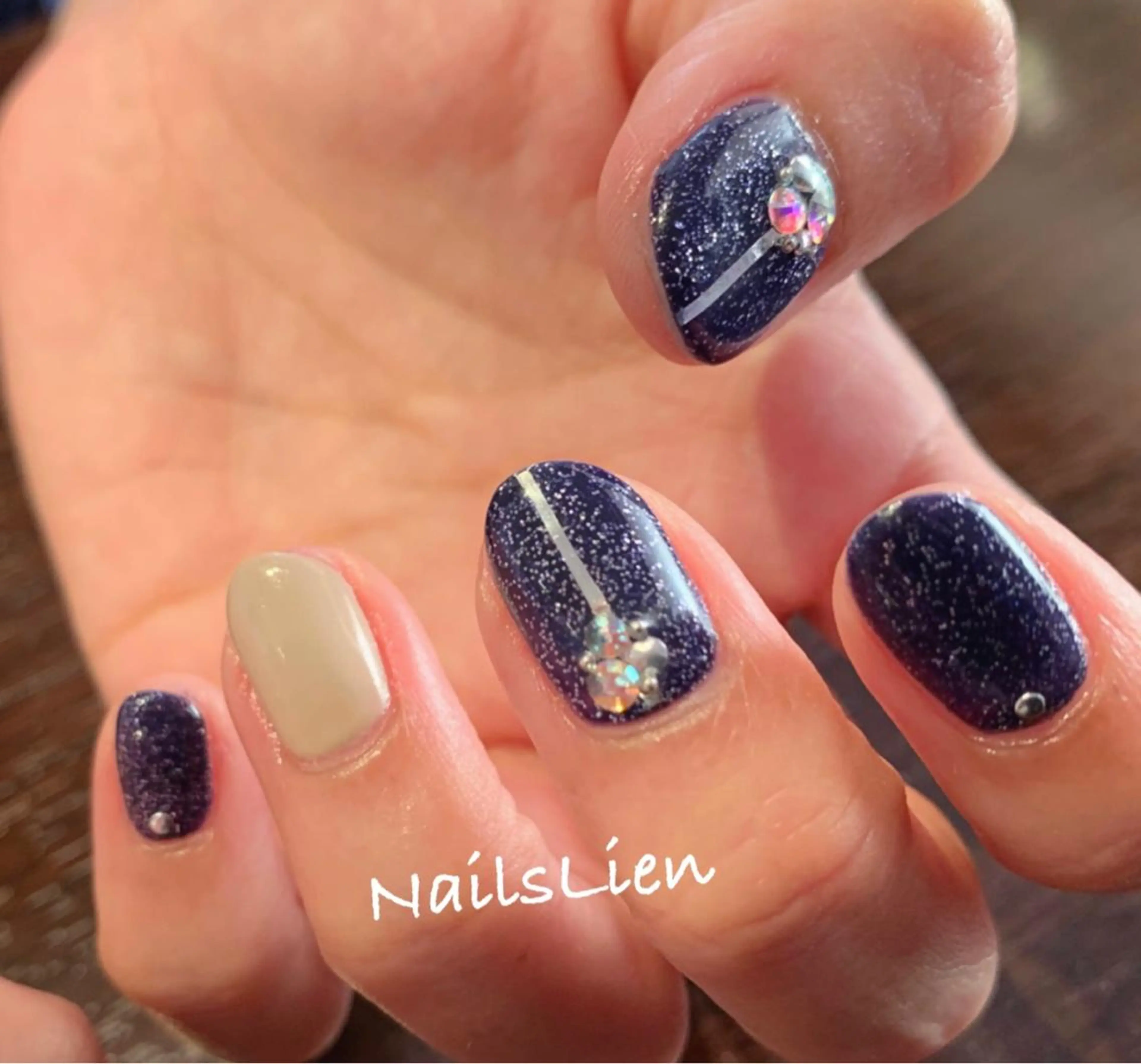 ネイル ワンカラーネイル 冬ネイル 凛 リンのネイルデザイン