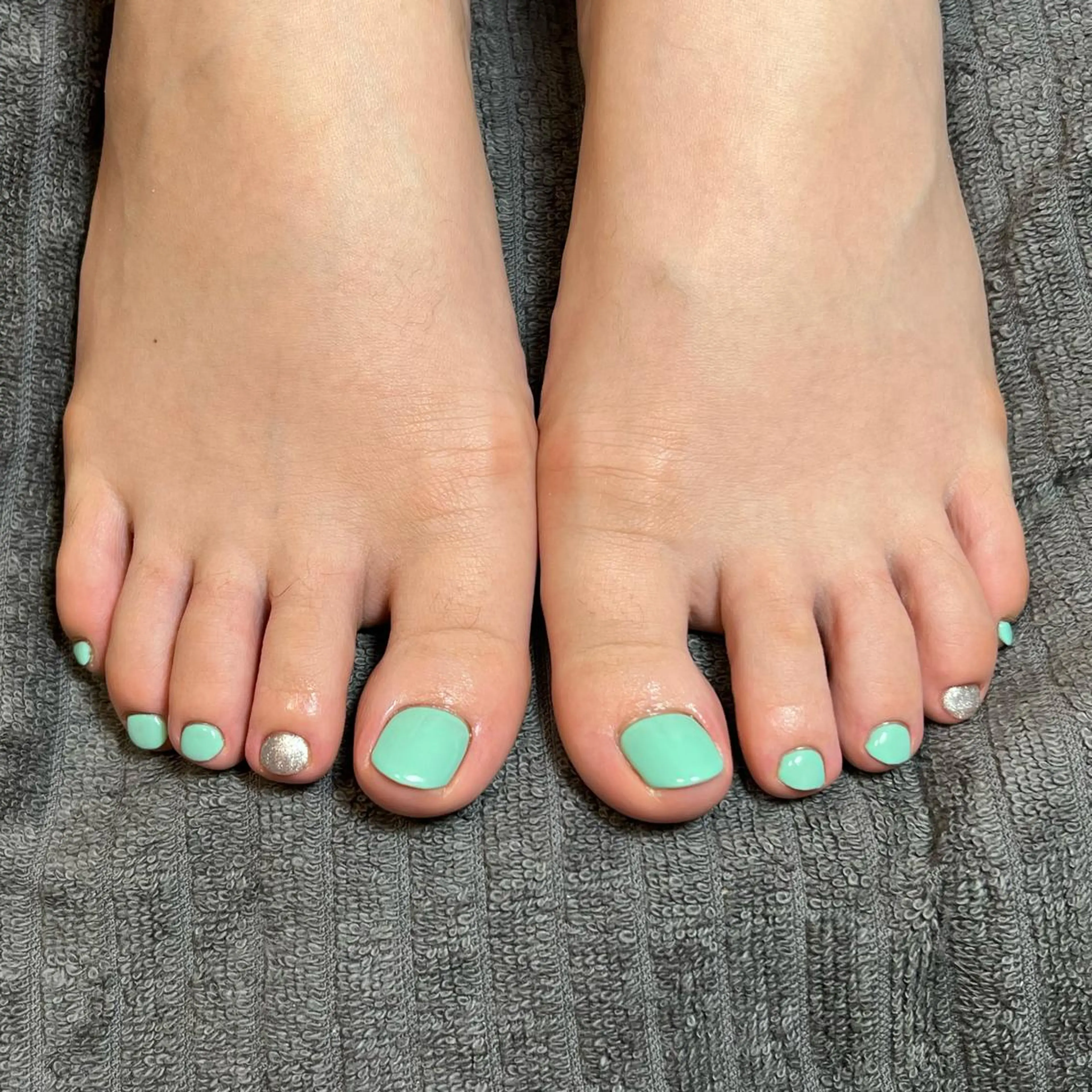 ネイル フットネイル HENRIETTA NAILSALONのネイルデザイン