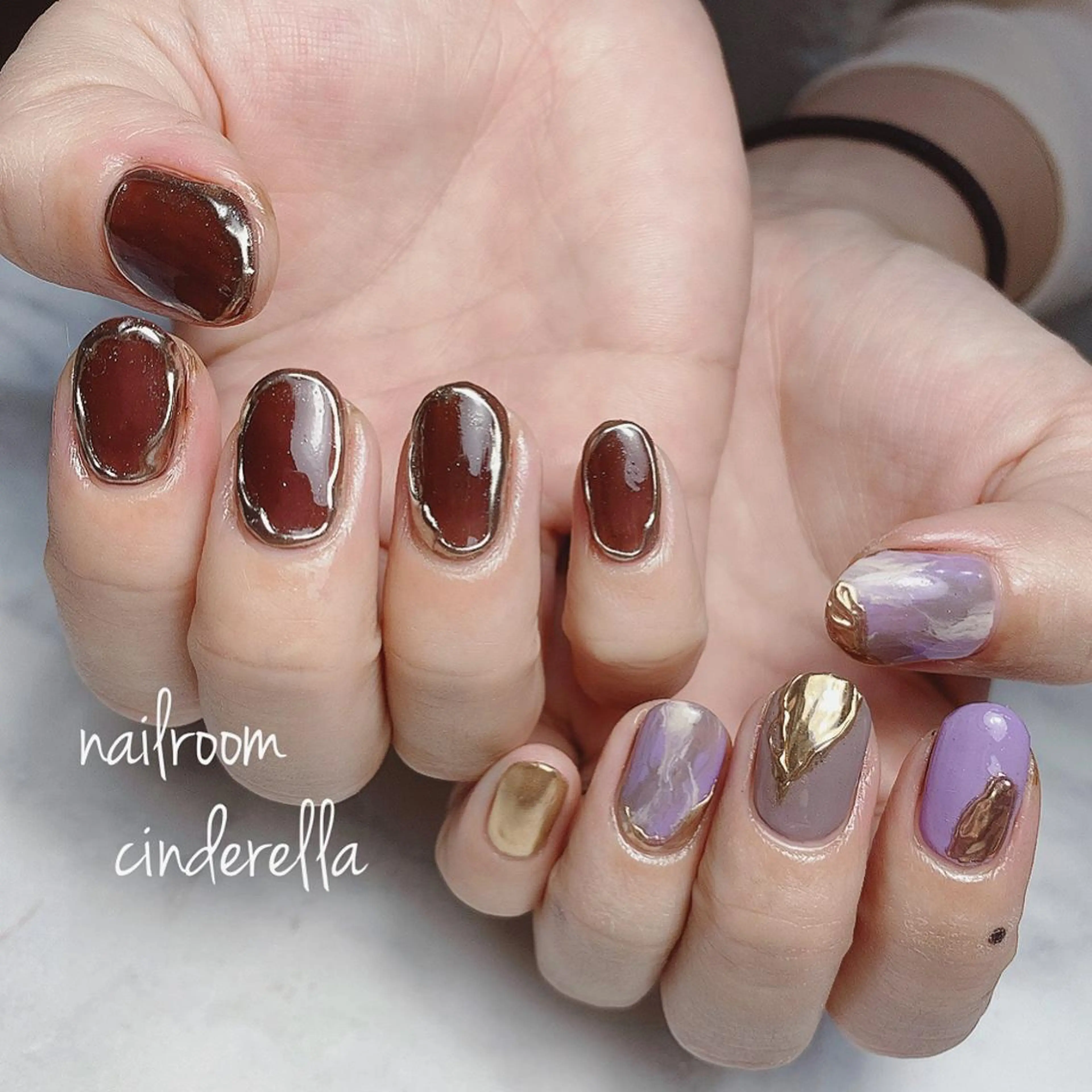 ネイル ミラーネイル Nailroom. Cinderellaのネイルデザイン