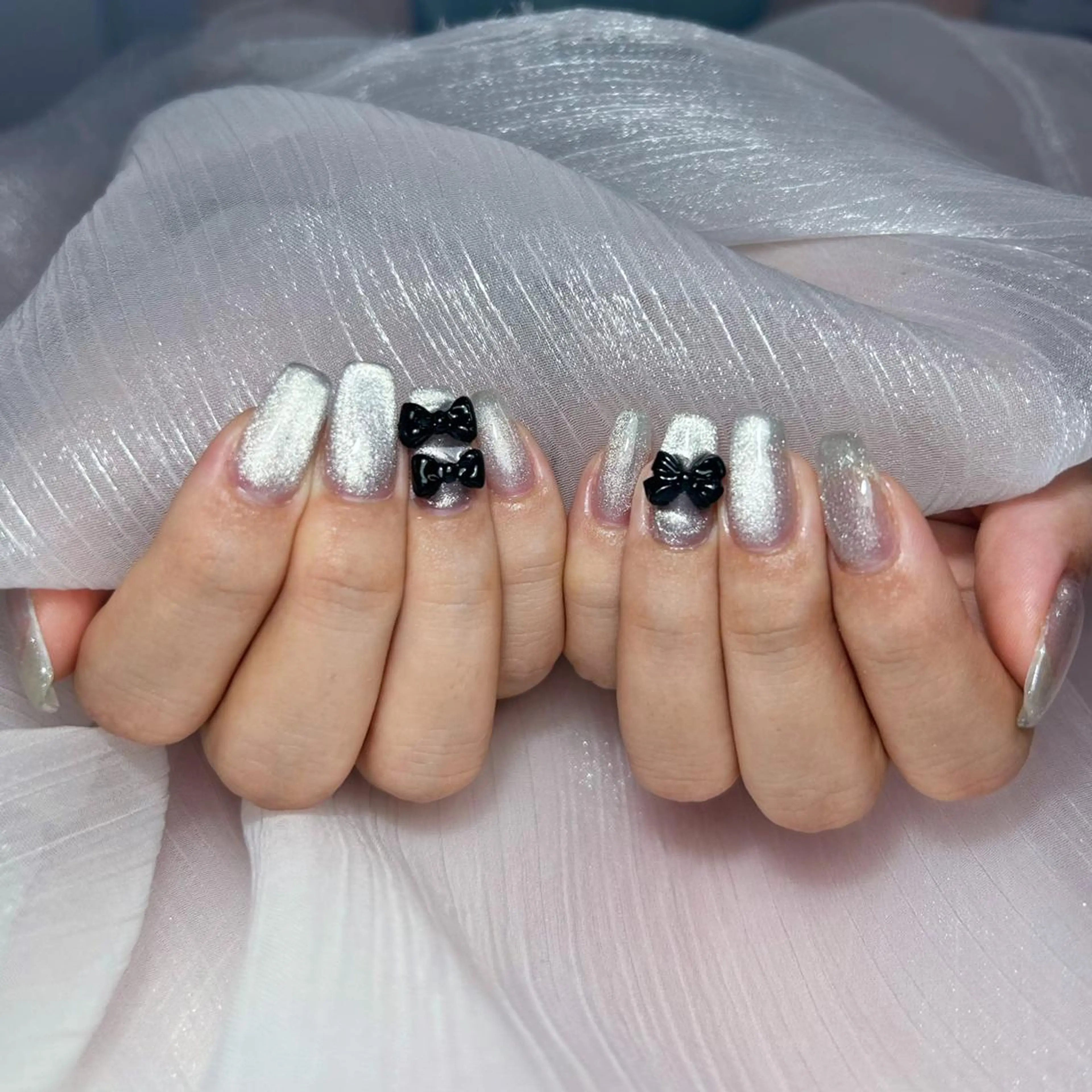 ネイル アートネイル オーロラネイル ガーリー キラキラネイル マグネットネイル ハンドネイル ハンドケア Diamond ✨のネイルデザイン