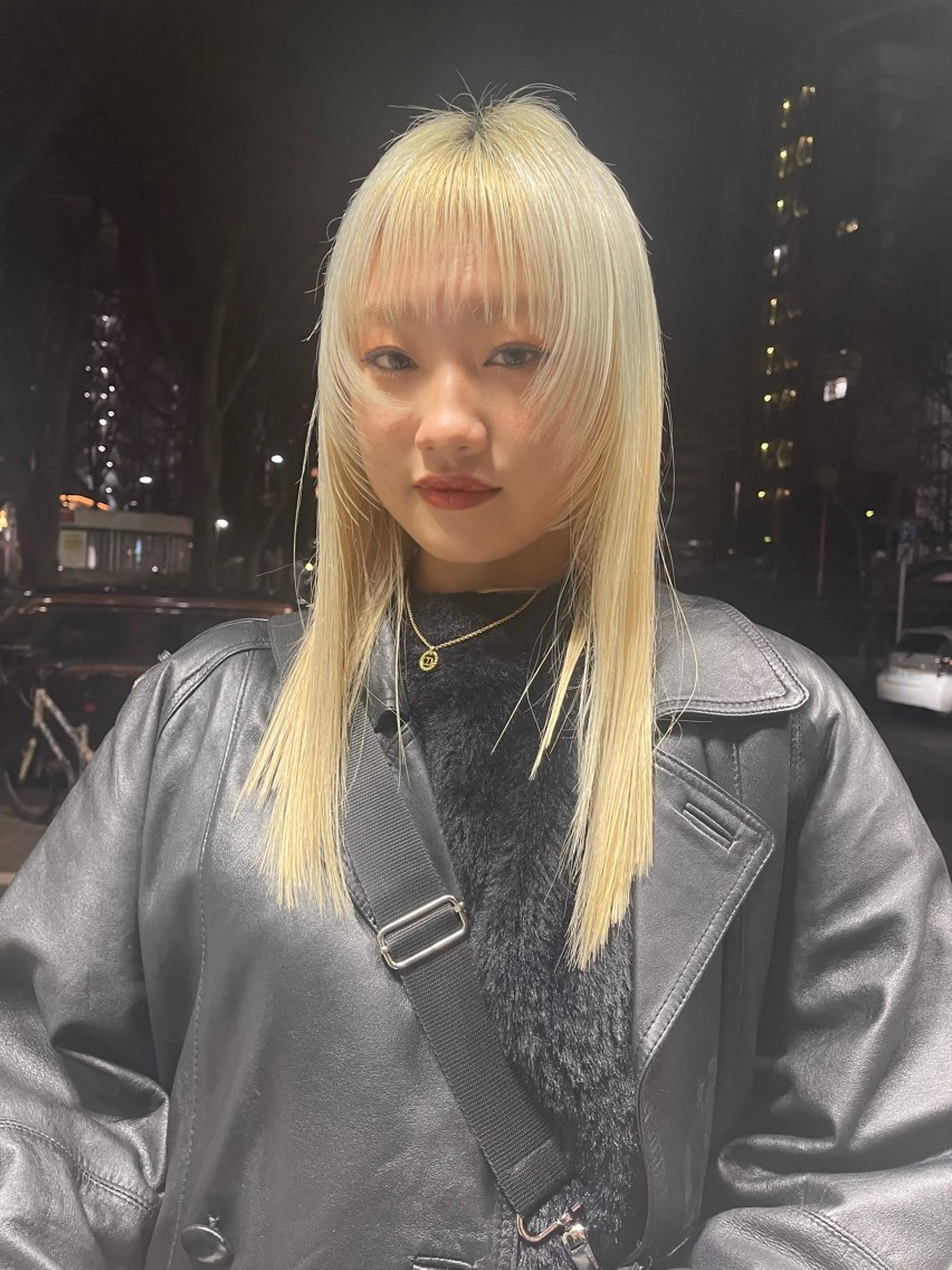 ロング 顔まわりレイヤー 顔周りカット レイヤーカット ロング ウルフカット カット アトム/ウルフ パーマ/レイヤーのヘアスタイル