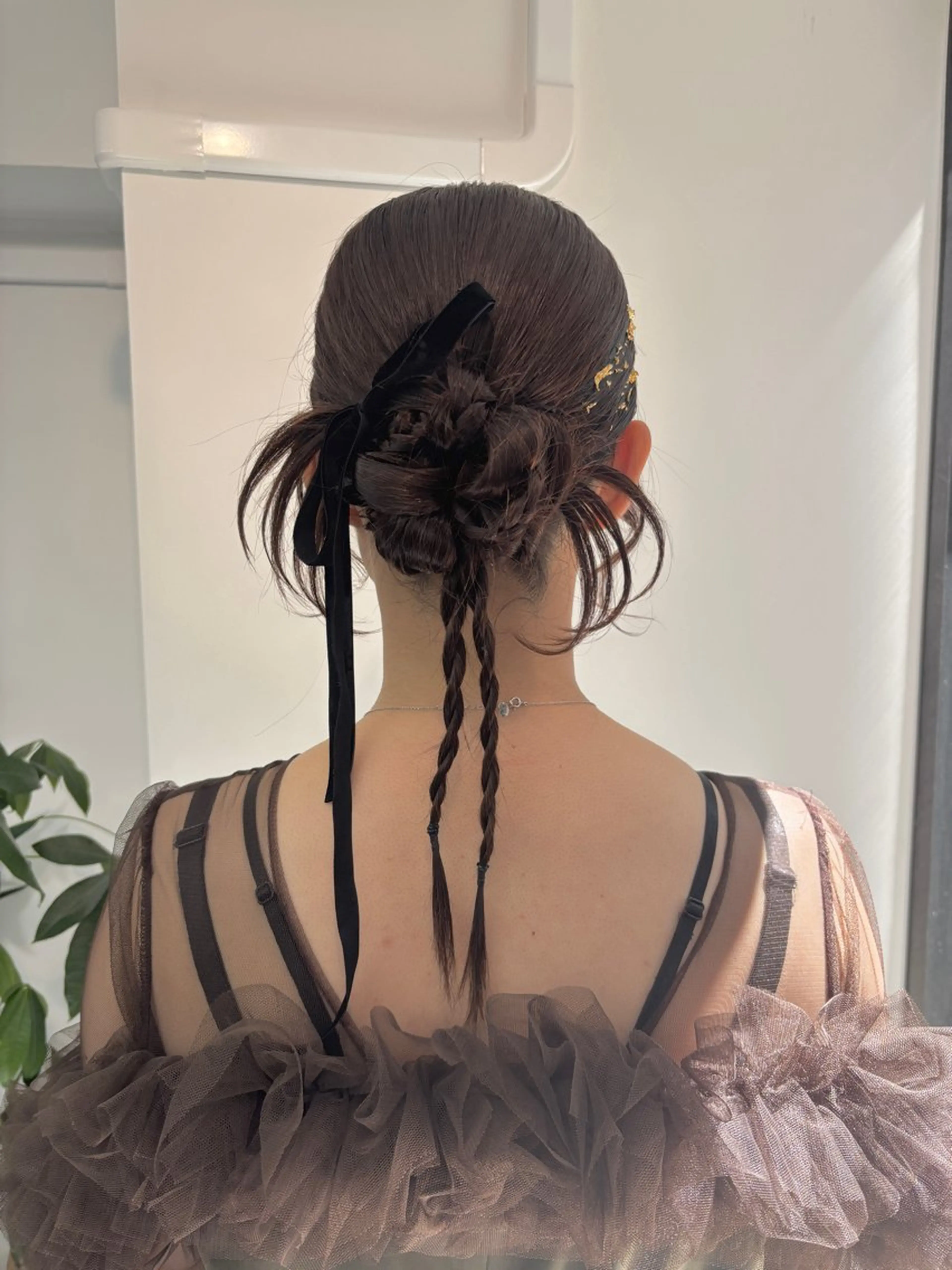 セミロング ヘアセット ハイトーンカラー 🦋yuri🦋のヘアスタイル