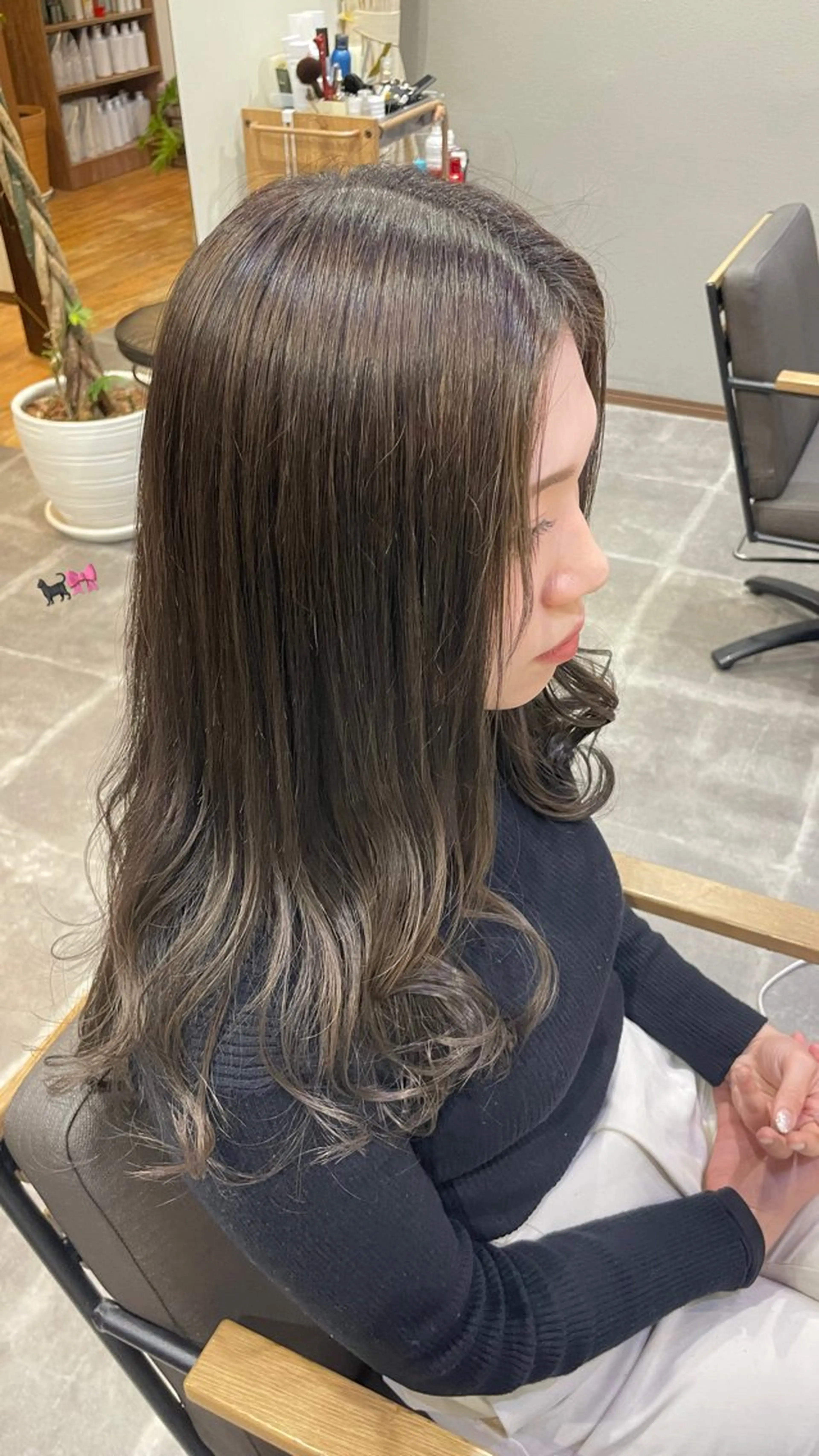 ロング カラー グレージュ ハイトーンカラー ヘアカラー サクマ マナミ🎀のヘアスタイル