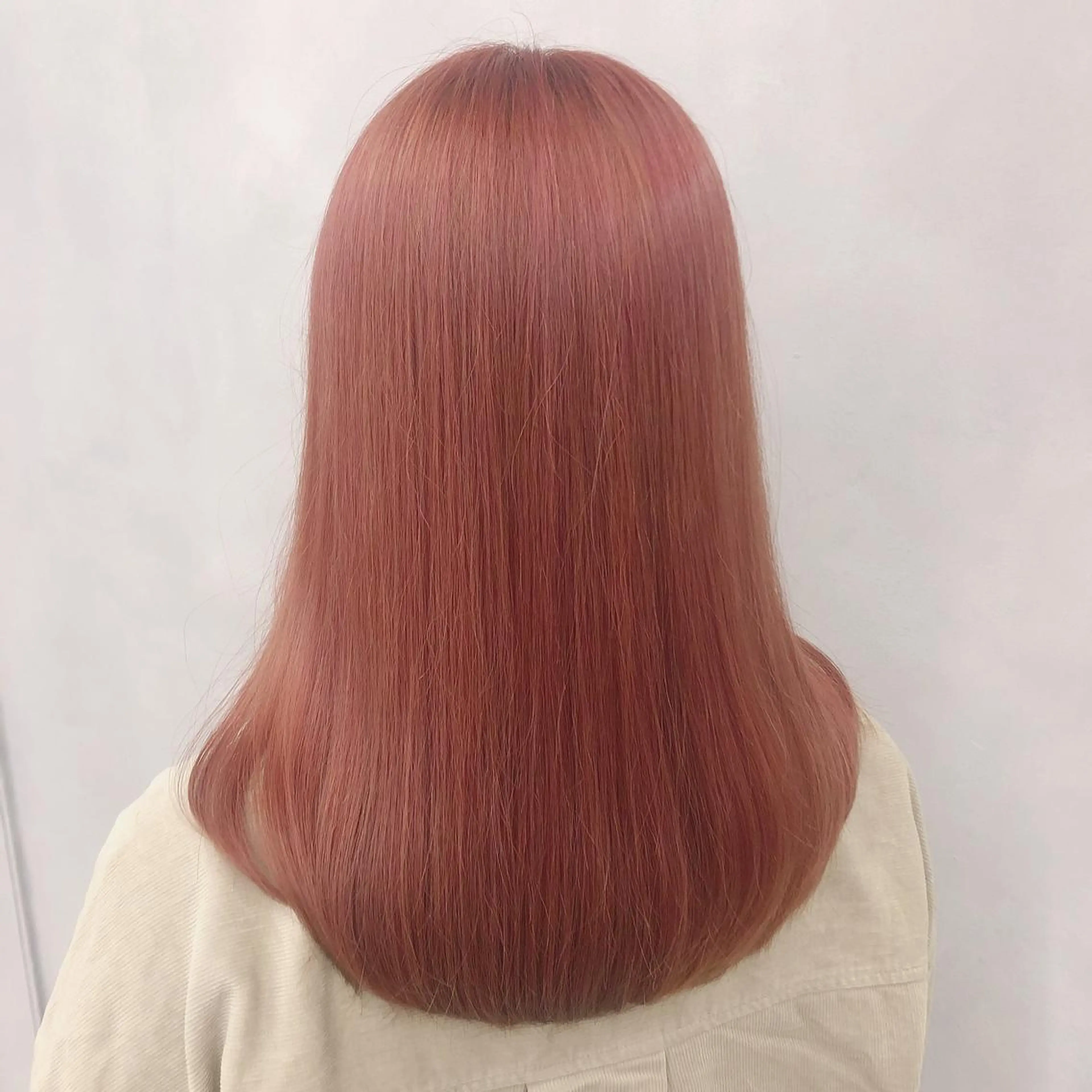 カラー ブリーチ レイヤーカット 古川洋之のヘアスタイル