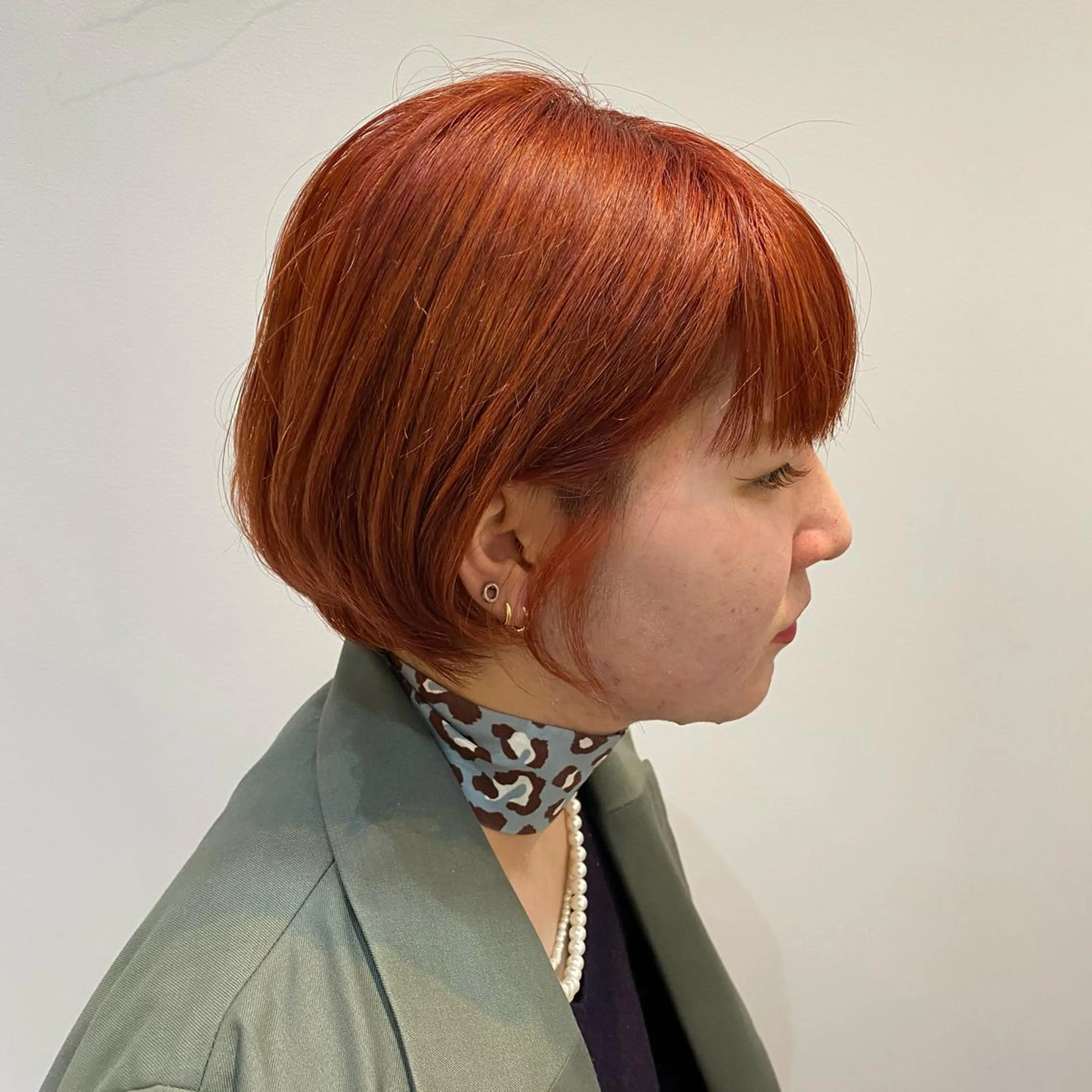 ショート カラー ブリーチ オレンジ レッドカラー カット ヘアカラー トリートメント ✨髪質改善／艶カラー harunaのヘアスタイル