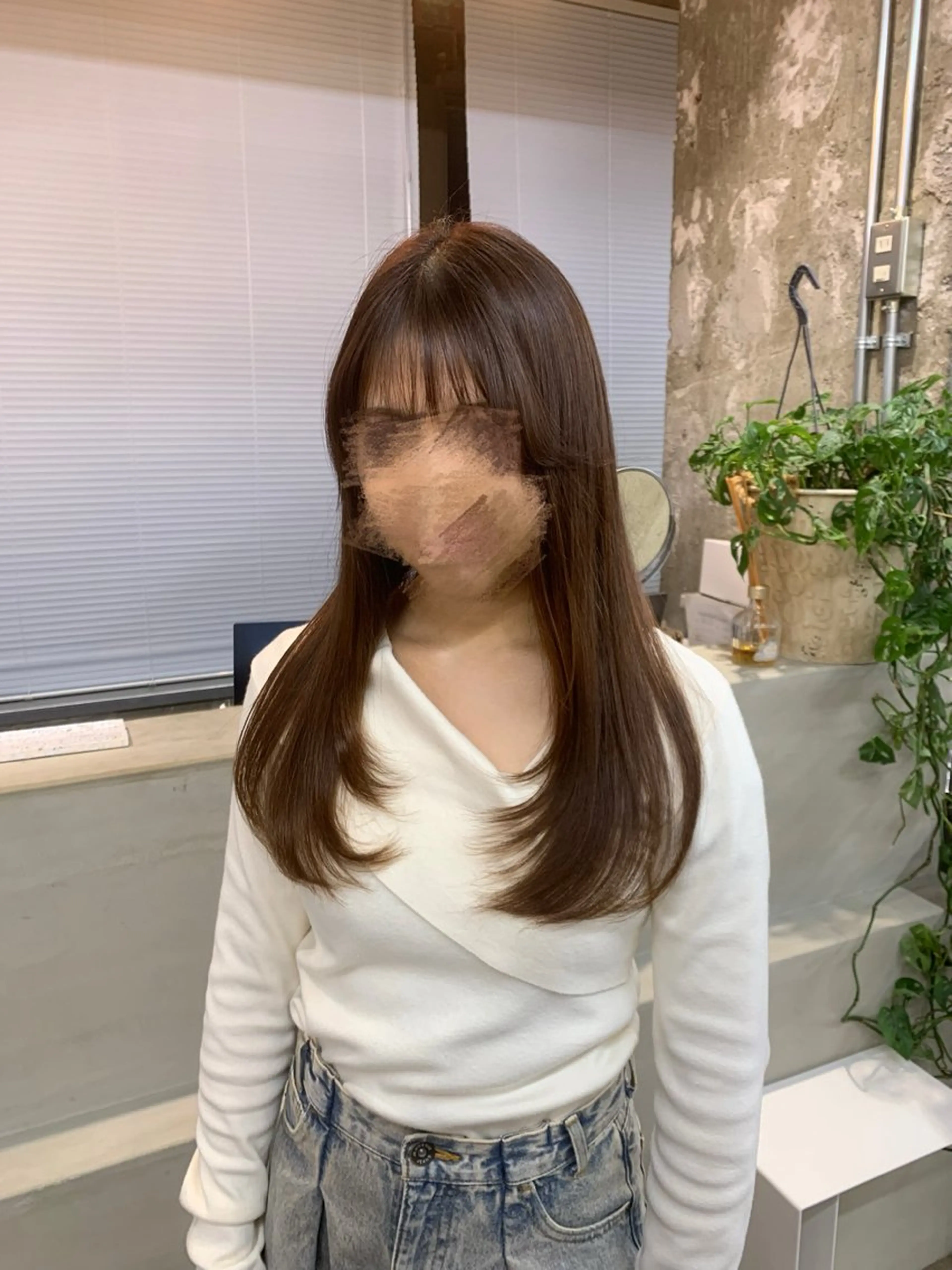 ロング 顔周りカット レイヤーカット カット ニシタニ コハルのヘアスタイル