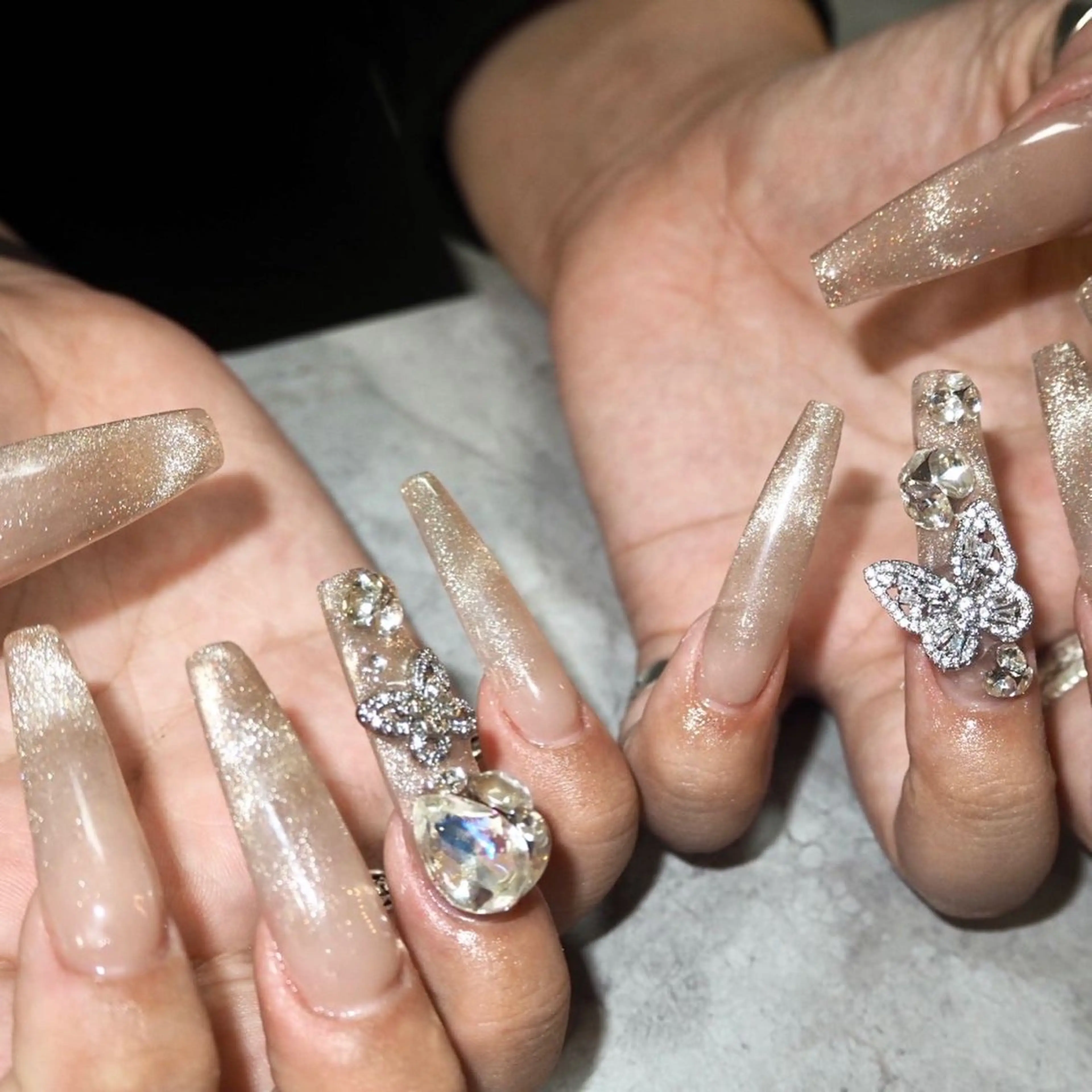 ネイル ONIKA Nail 青山通り店所属・ONIKA Nail 表参道A4徒歩2分のネイルデザイン