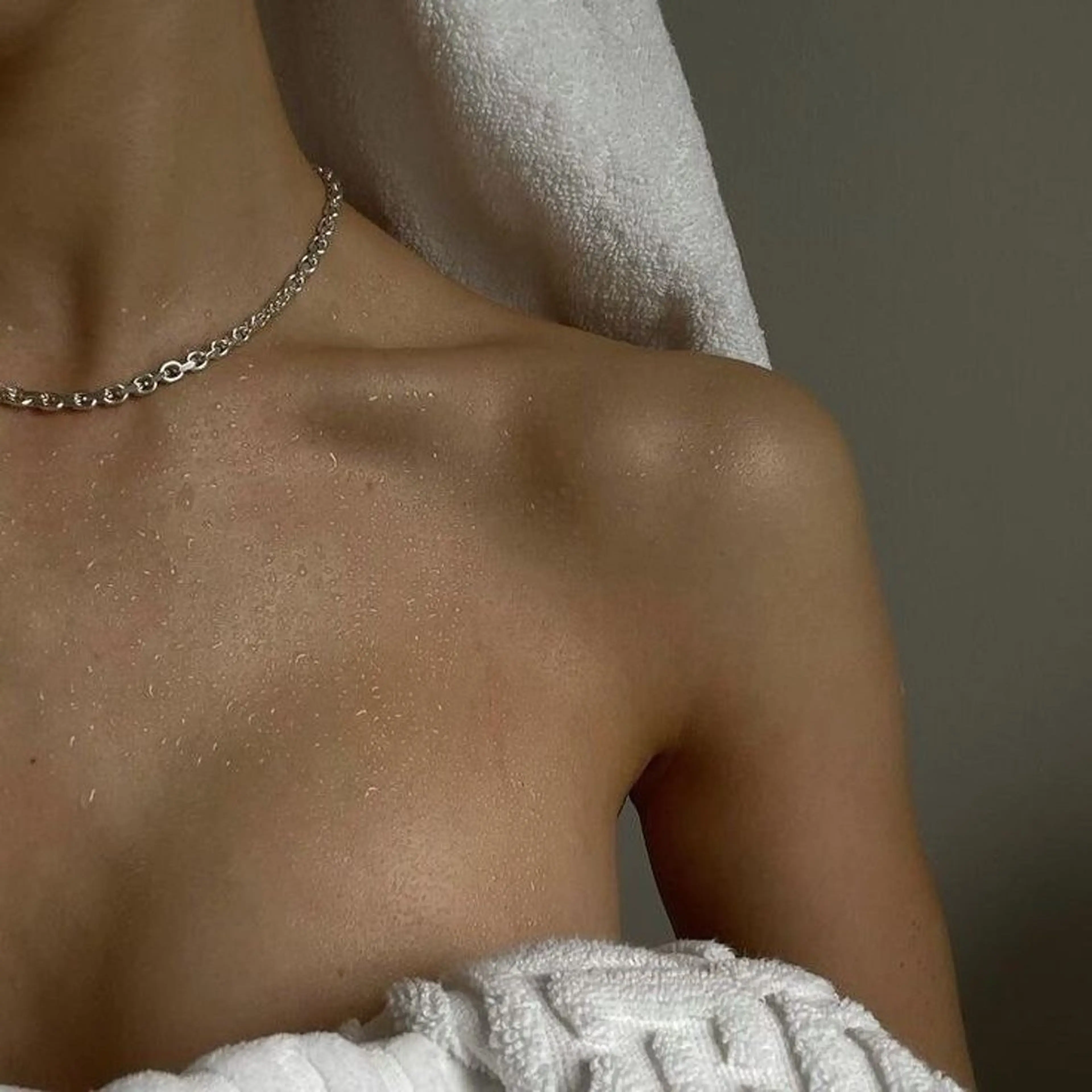 女性【胸全体】WAX&光脱毛 ¥4,400の写真