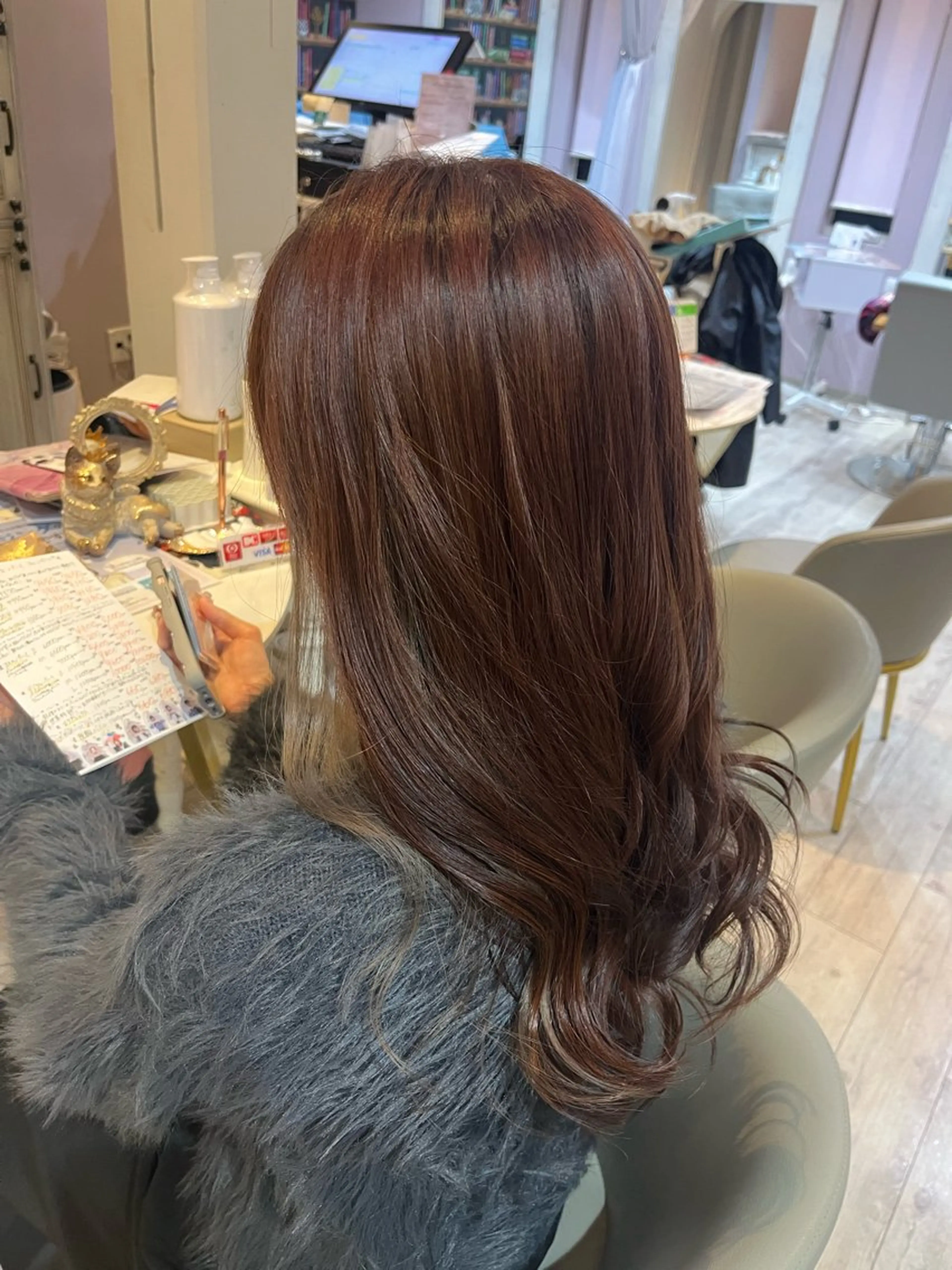 ロング カラー HUGCLAIR'E所属・Ichiyanagi Ayanaのヘアスタイル