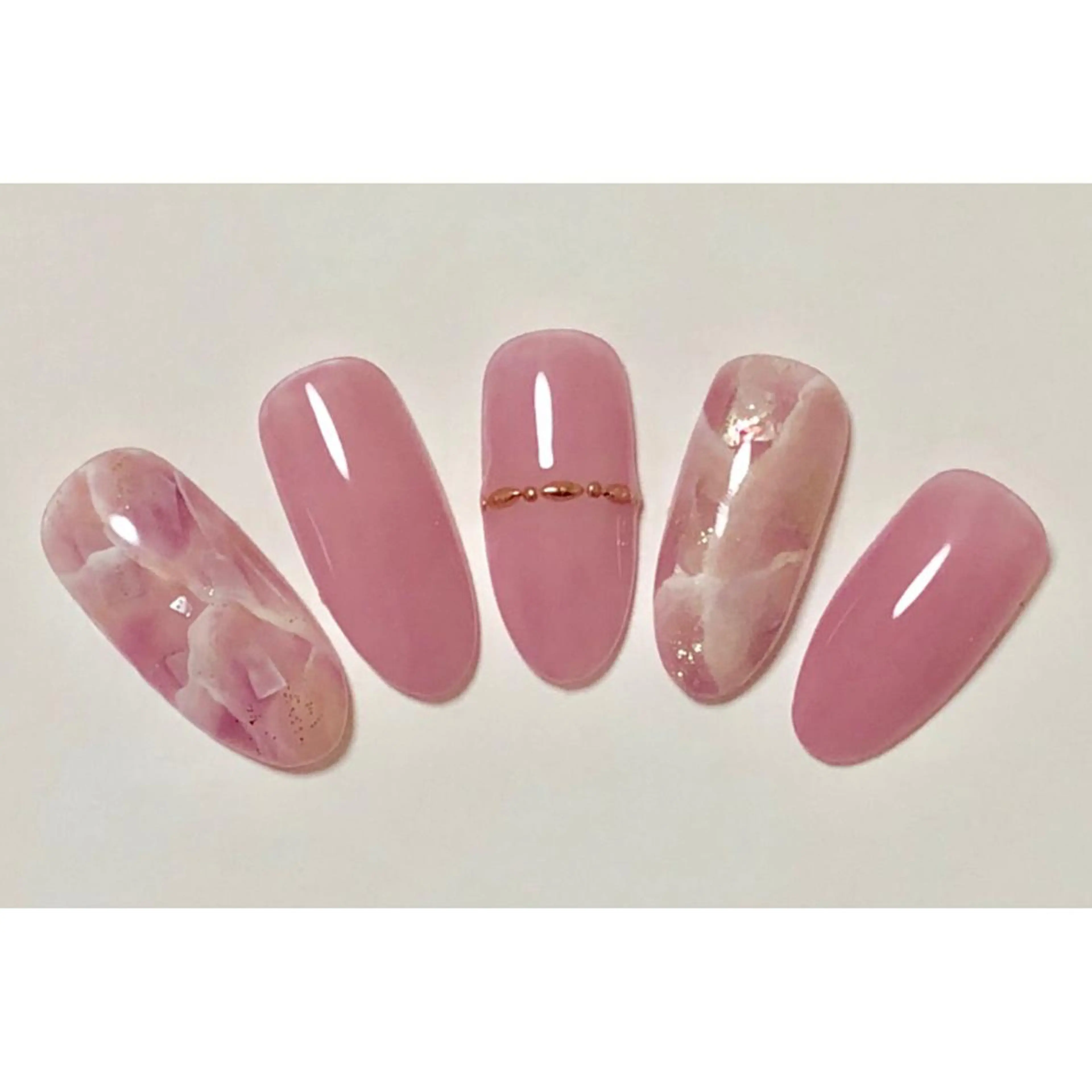 ミディアム ネイル Toujours nail所属・Toujours / nijinaのネイルデザイン