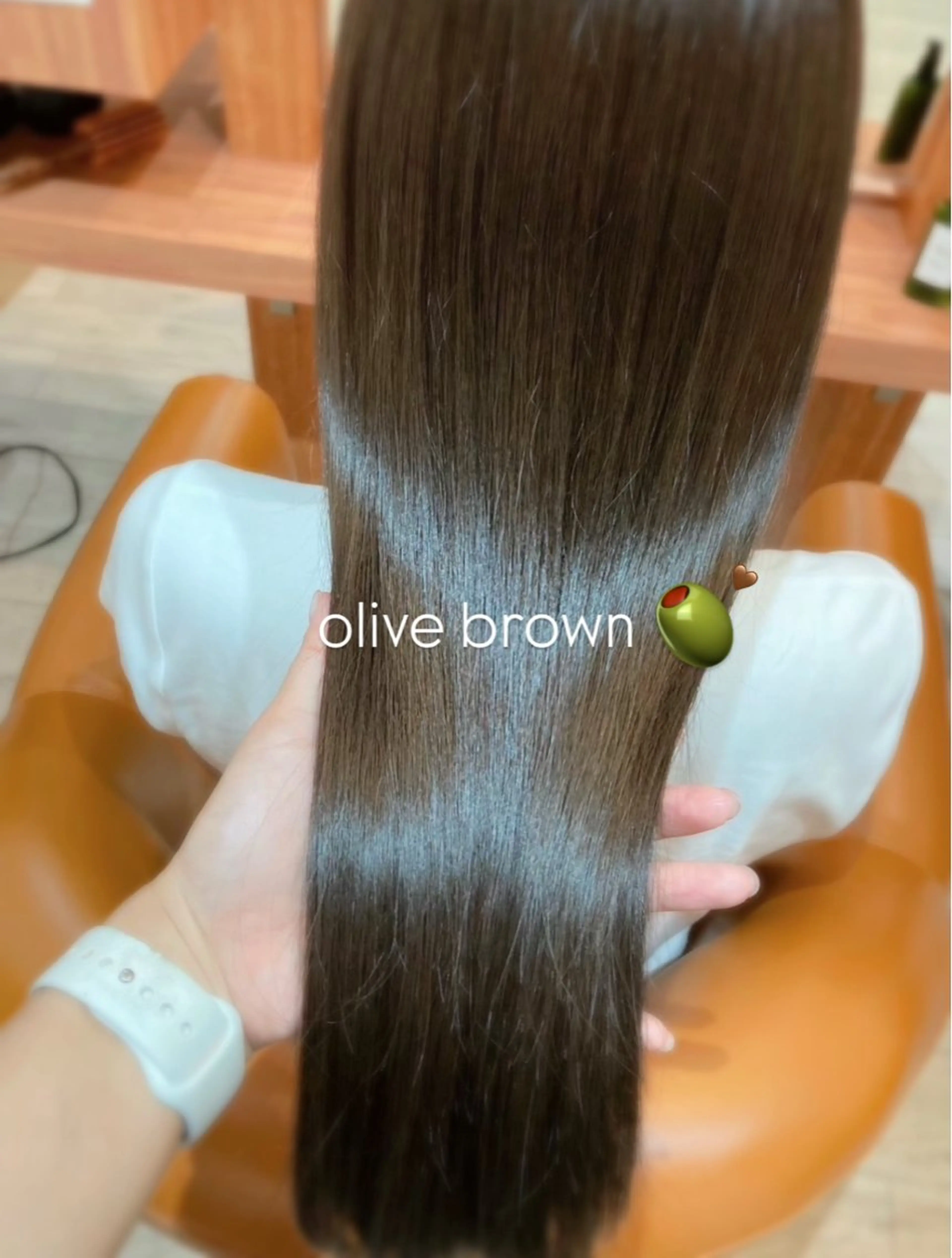 ロング カラー 切りっぱなしボブ ブリーチ ブラウンカラー インナーカラー オリーブブラウン 阿部 愛理のヘアスタイル