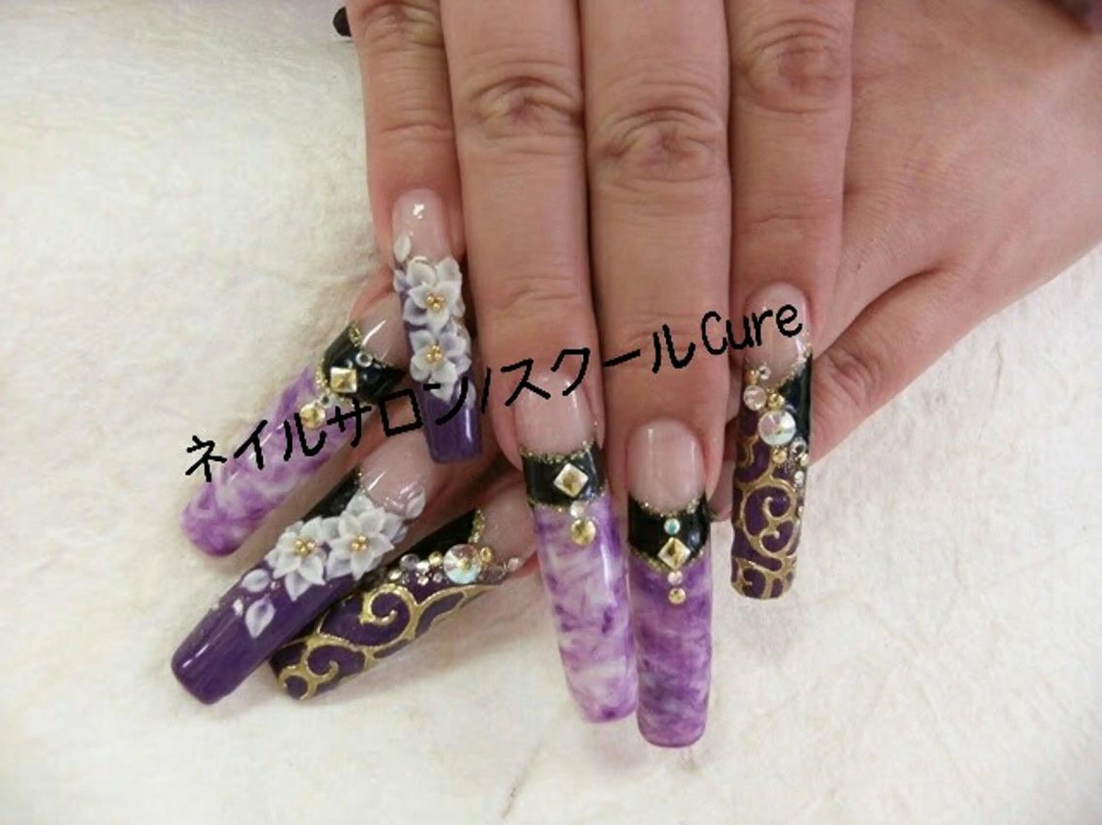 ロング ネイル パープルカラー ロング フレンチネイル ロングネイル パープル ネイルサロン Cureのネイルデザイン