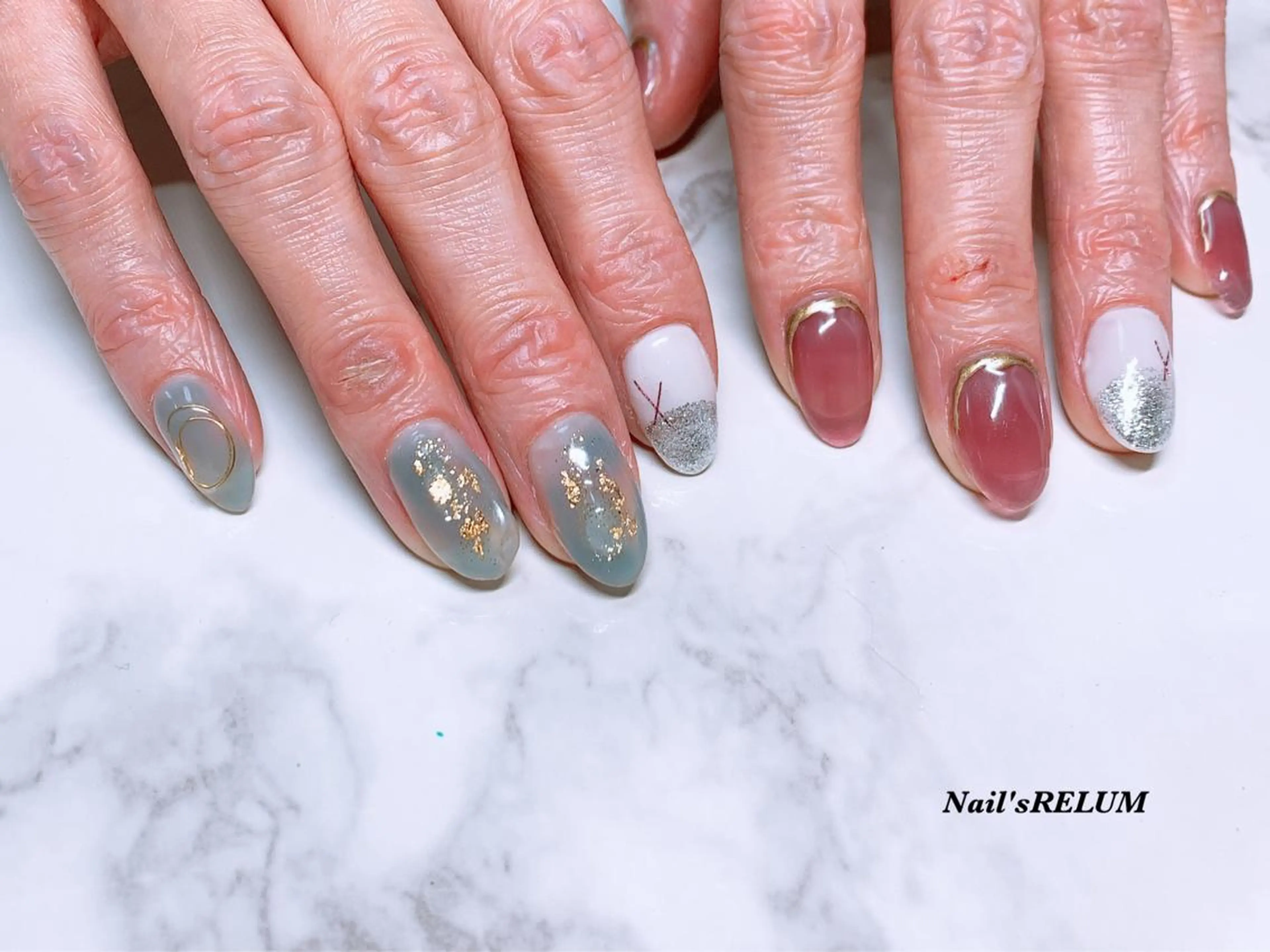 ネイル THECOLORS所属・近貞 莉奈のネイルデザイン