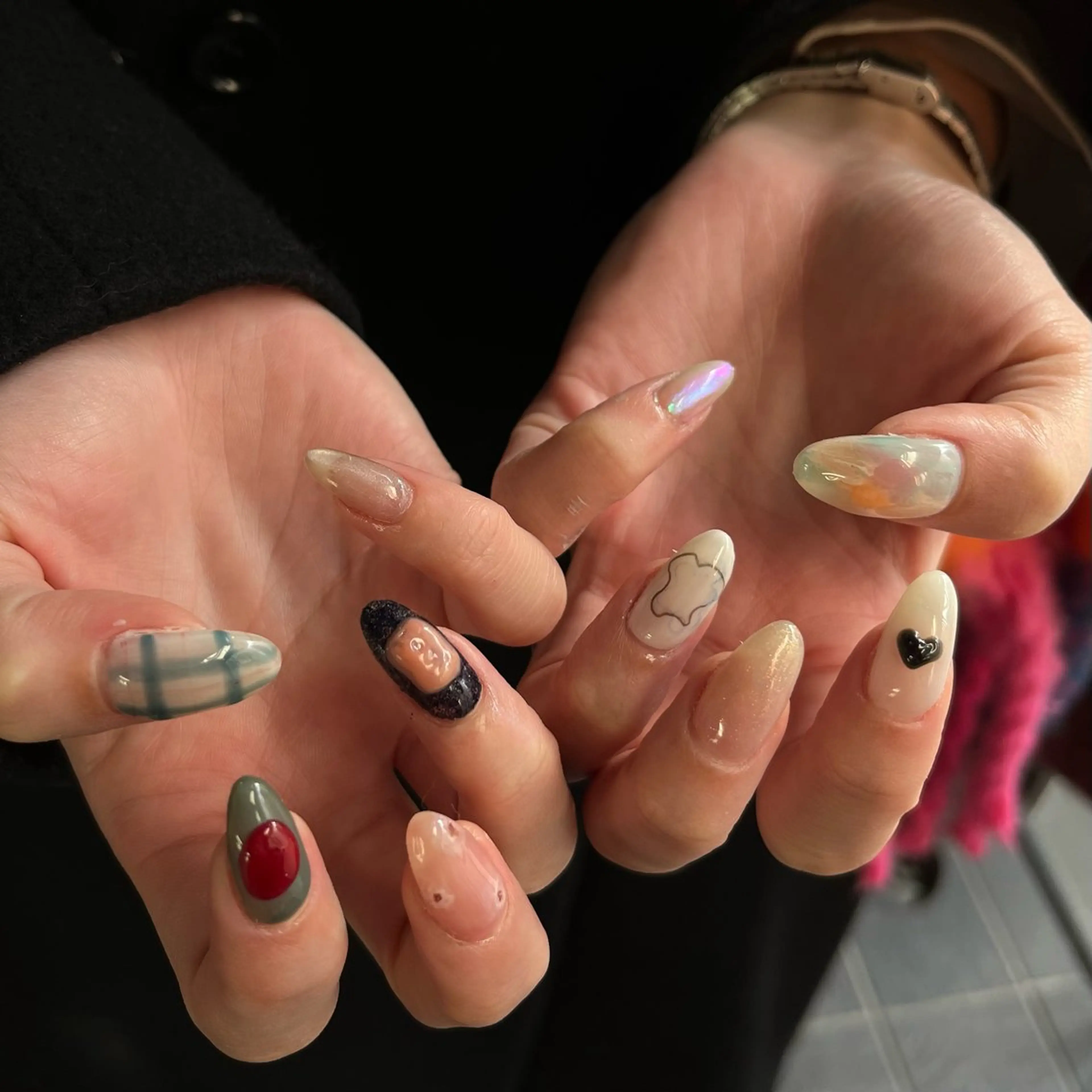 ネイル ハンドネイル フットネイル 小川 柚香のネイルデザイン