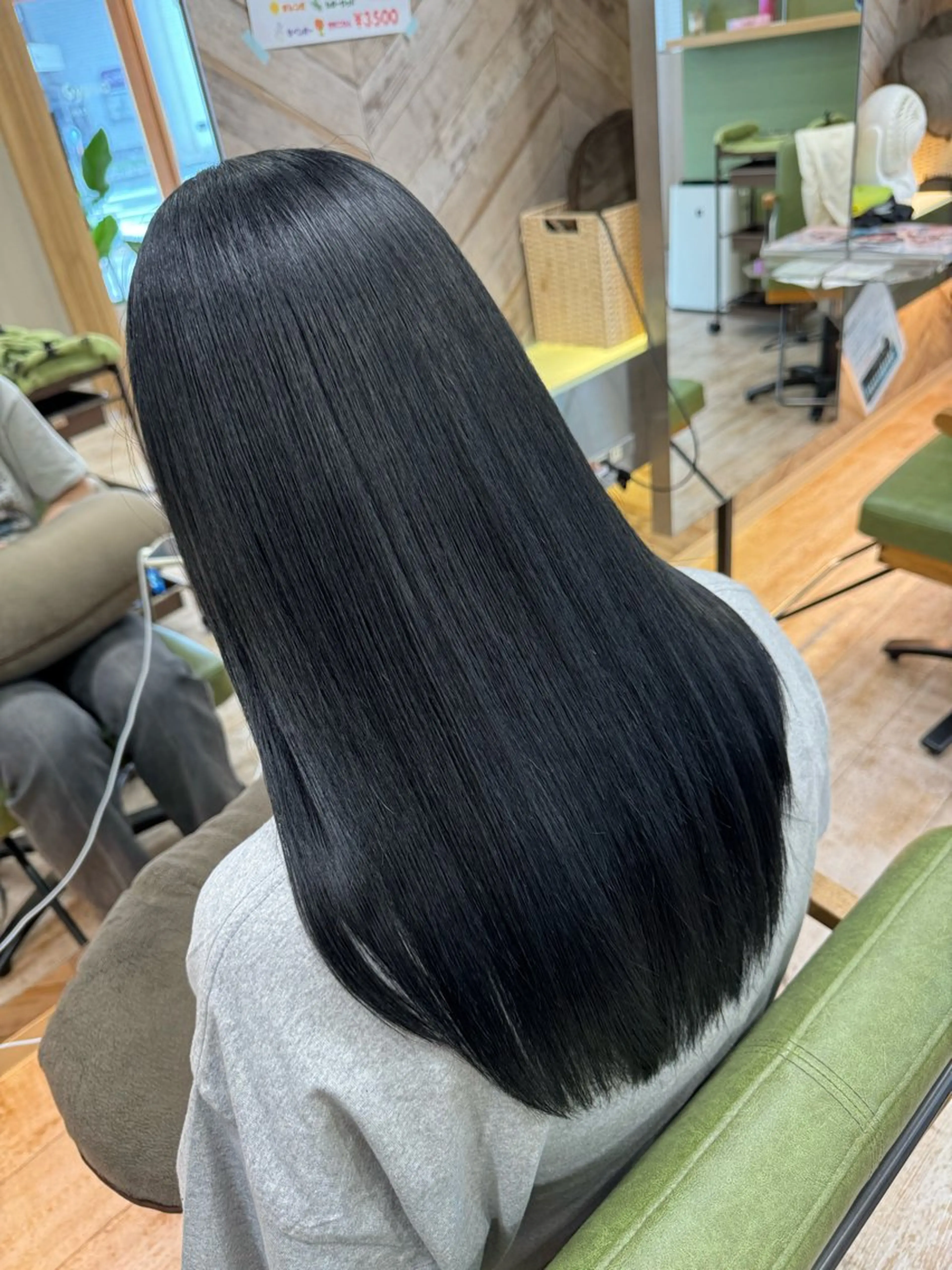 セミロング 縮毛矯正 ストレート 髪質改善 あすまのヘアスタイル