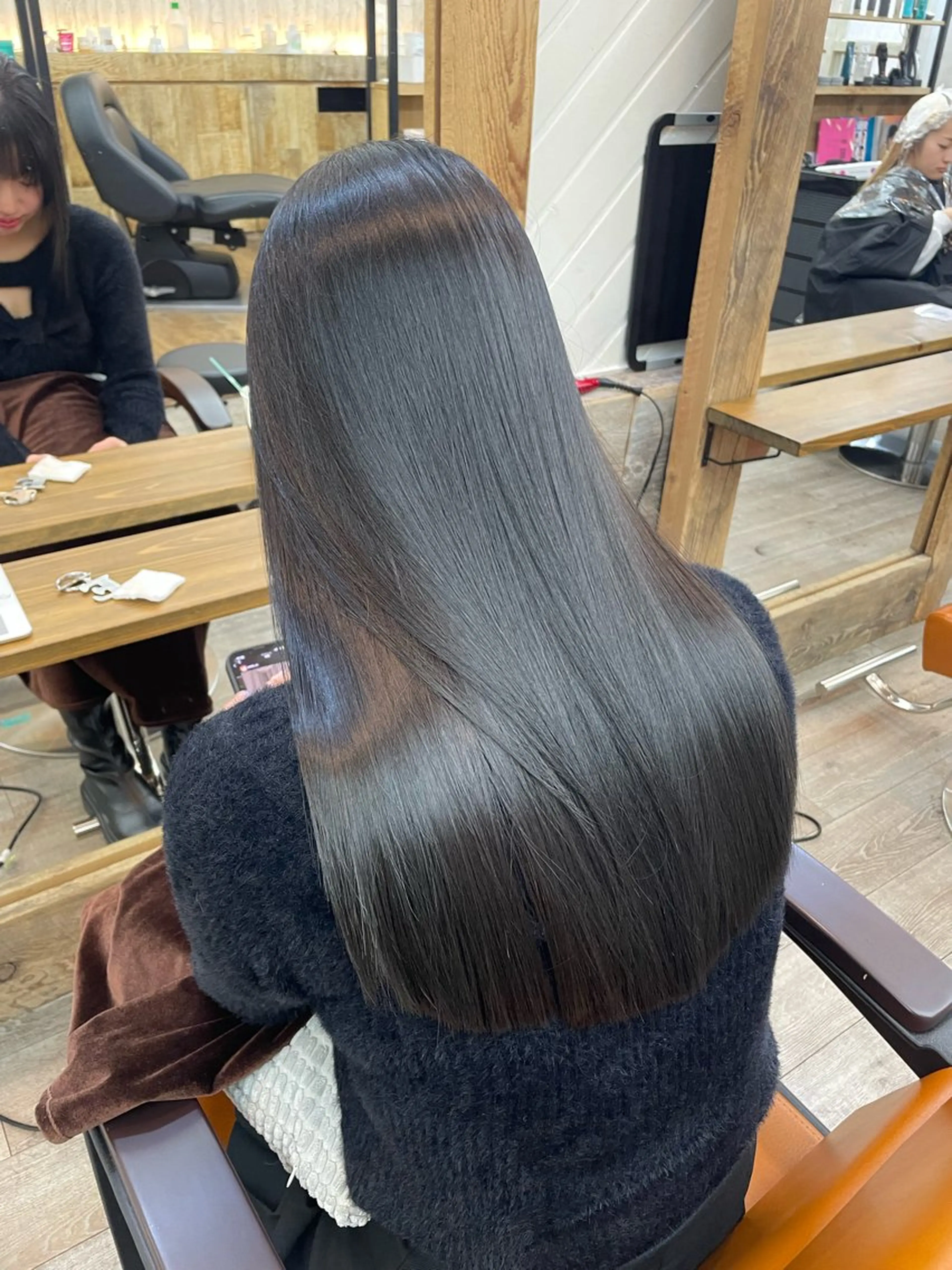 《平日限定✨️》縮毛矯正➕髪質改善トリートメント➕カット（通常より¥9000off✨️）の写真